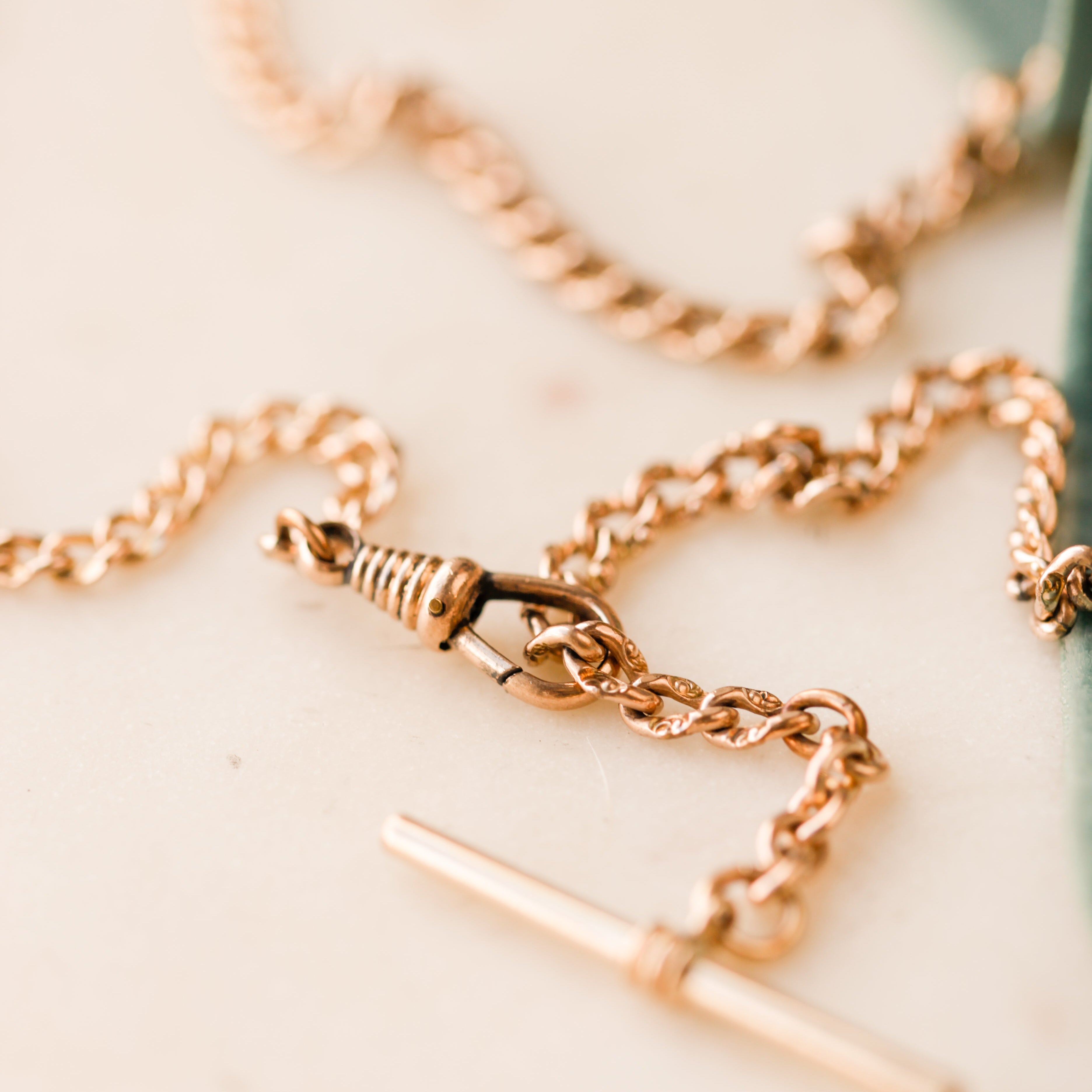 Mia Victorian Toggle Chain