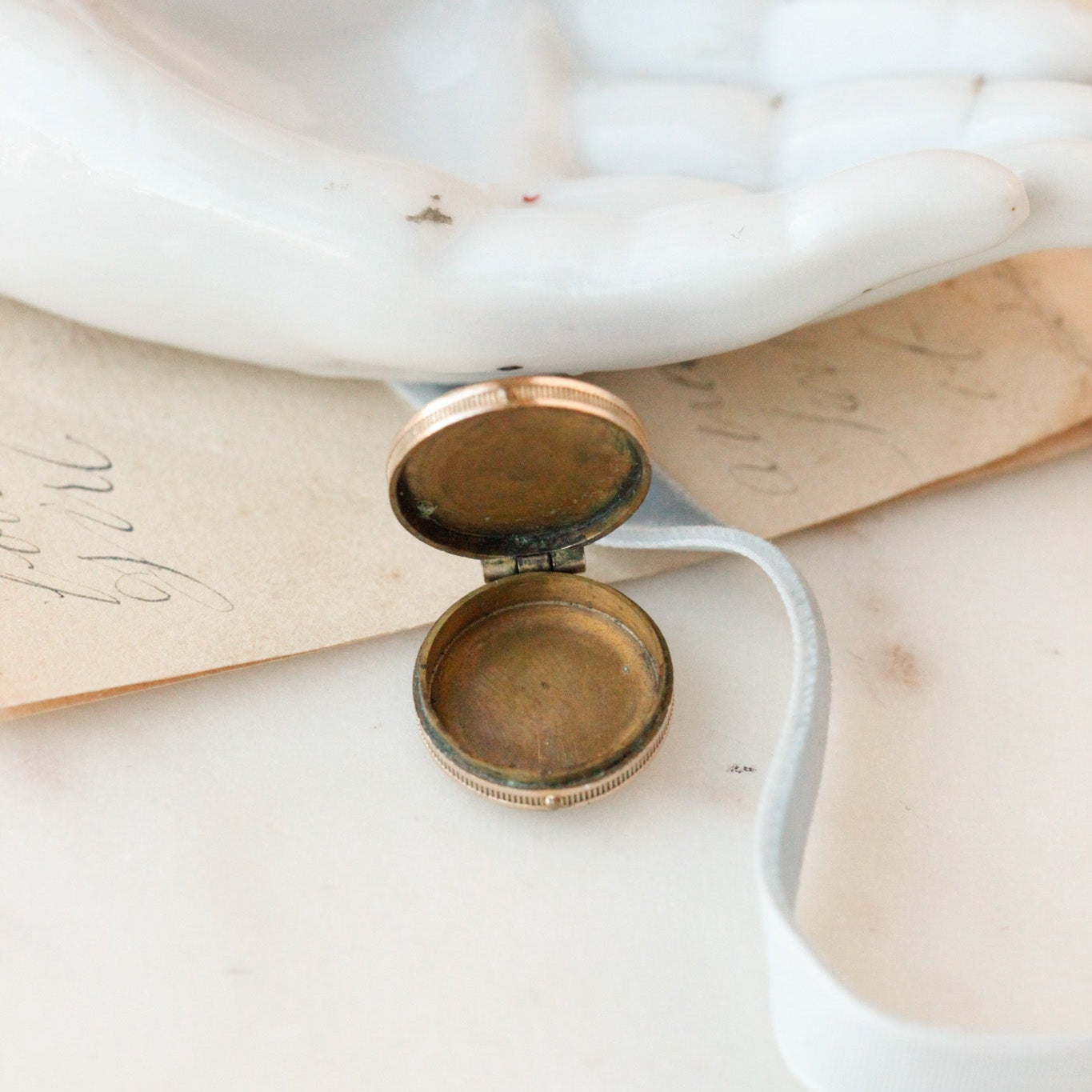 Davie Victorian Floral Locket