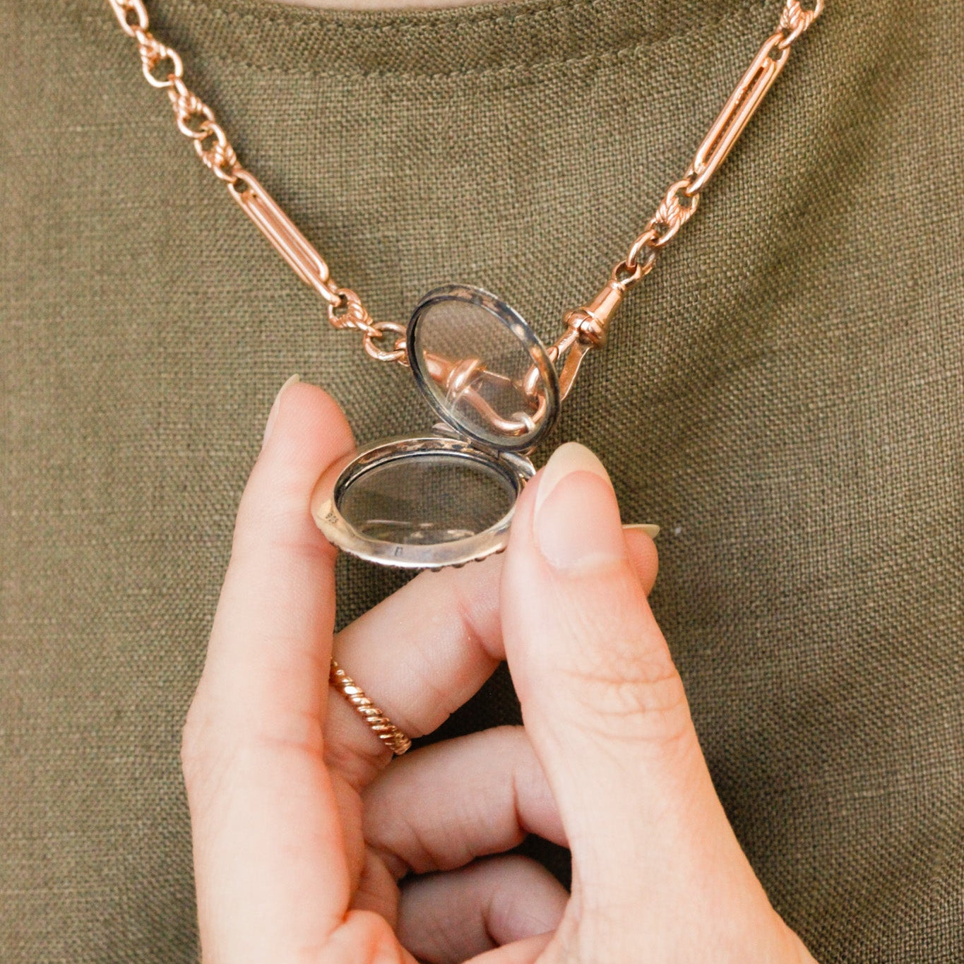 Evie Paste Stone Locket