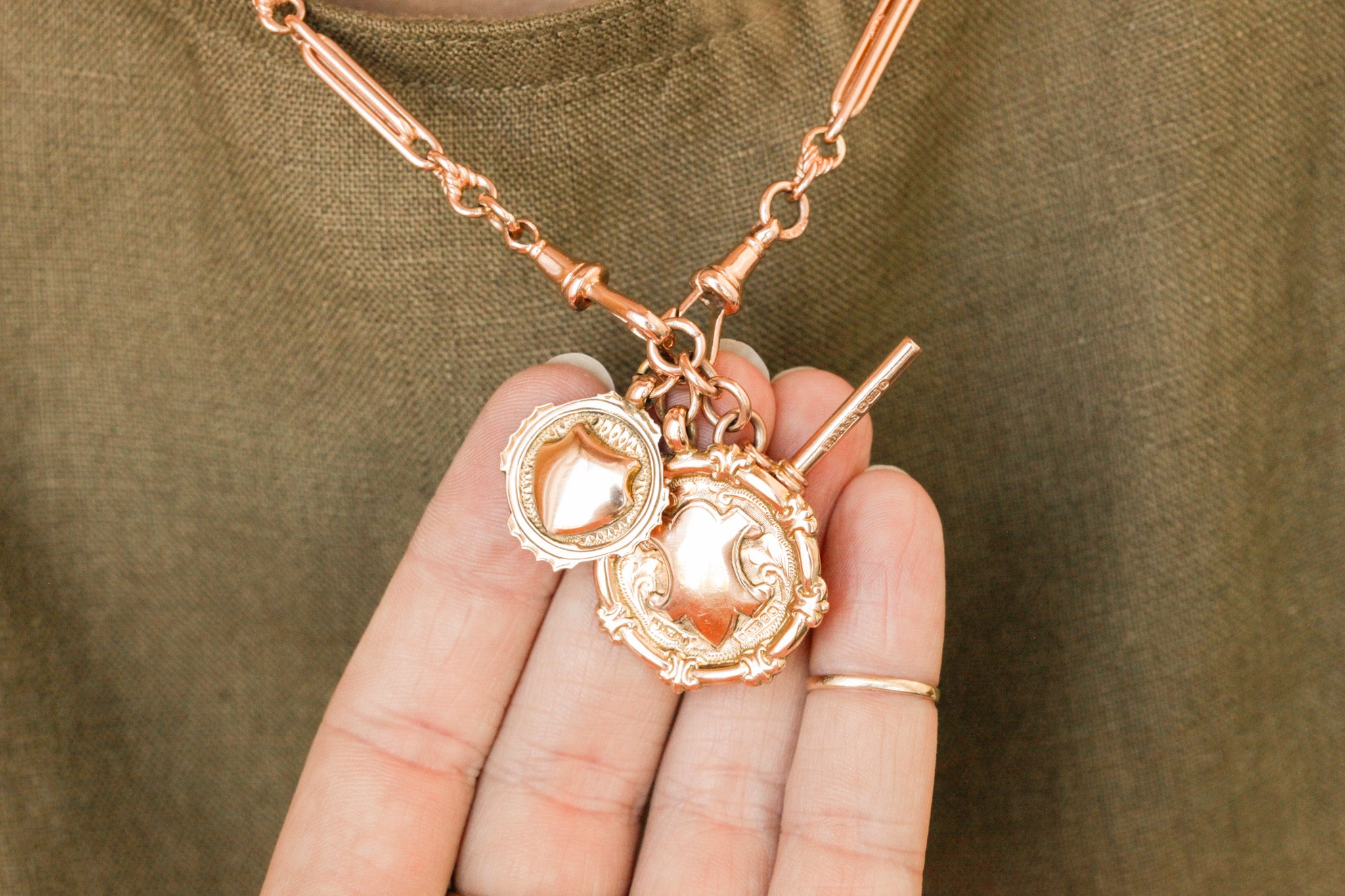 Lacie Antique 9k Medallion
