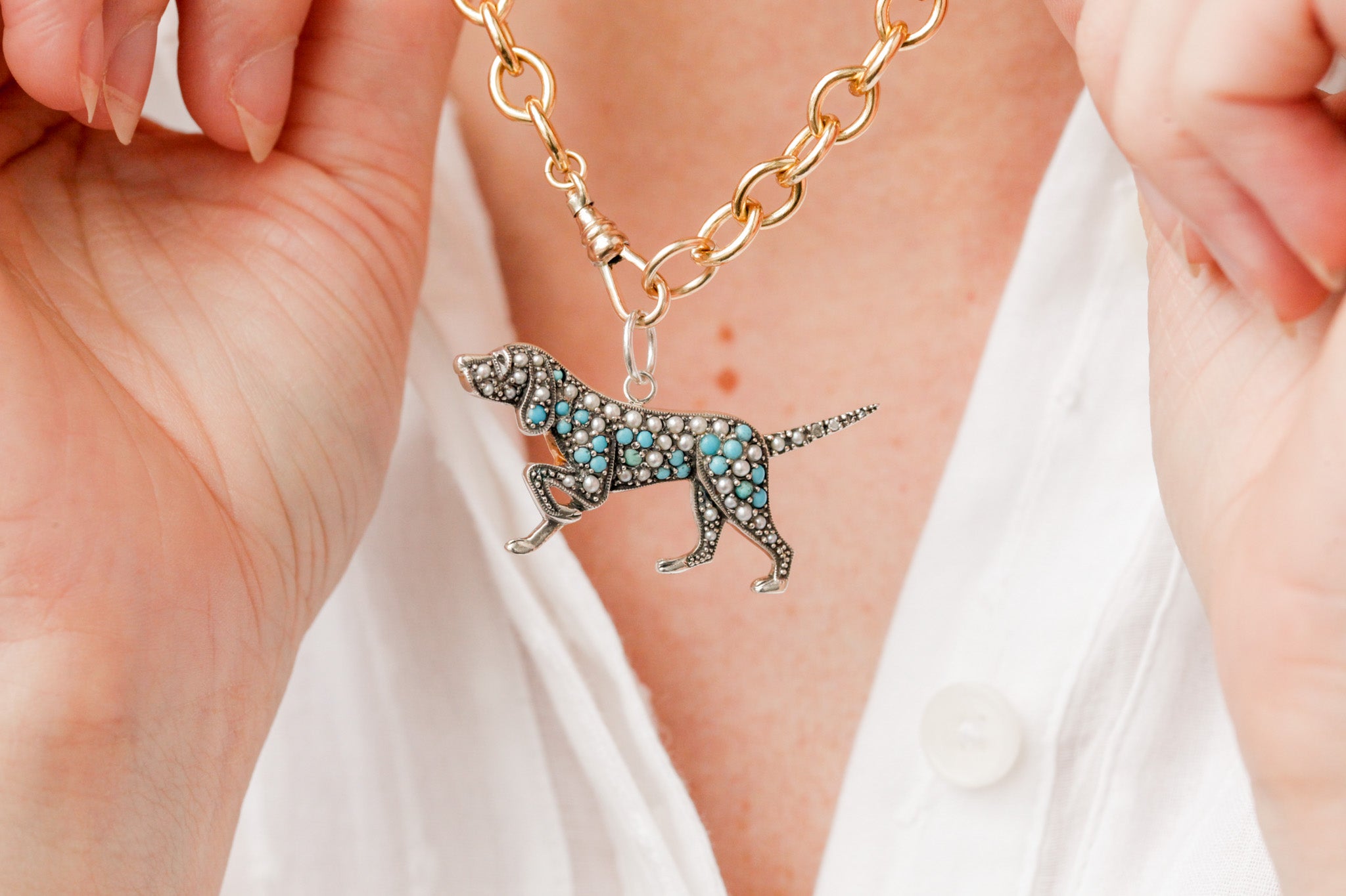 Turquoise Faithful Pointer Pendant