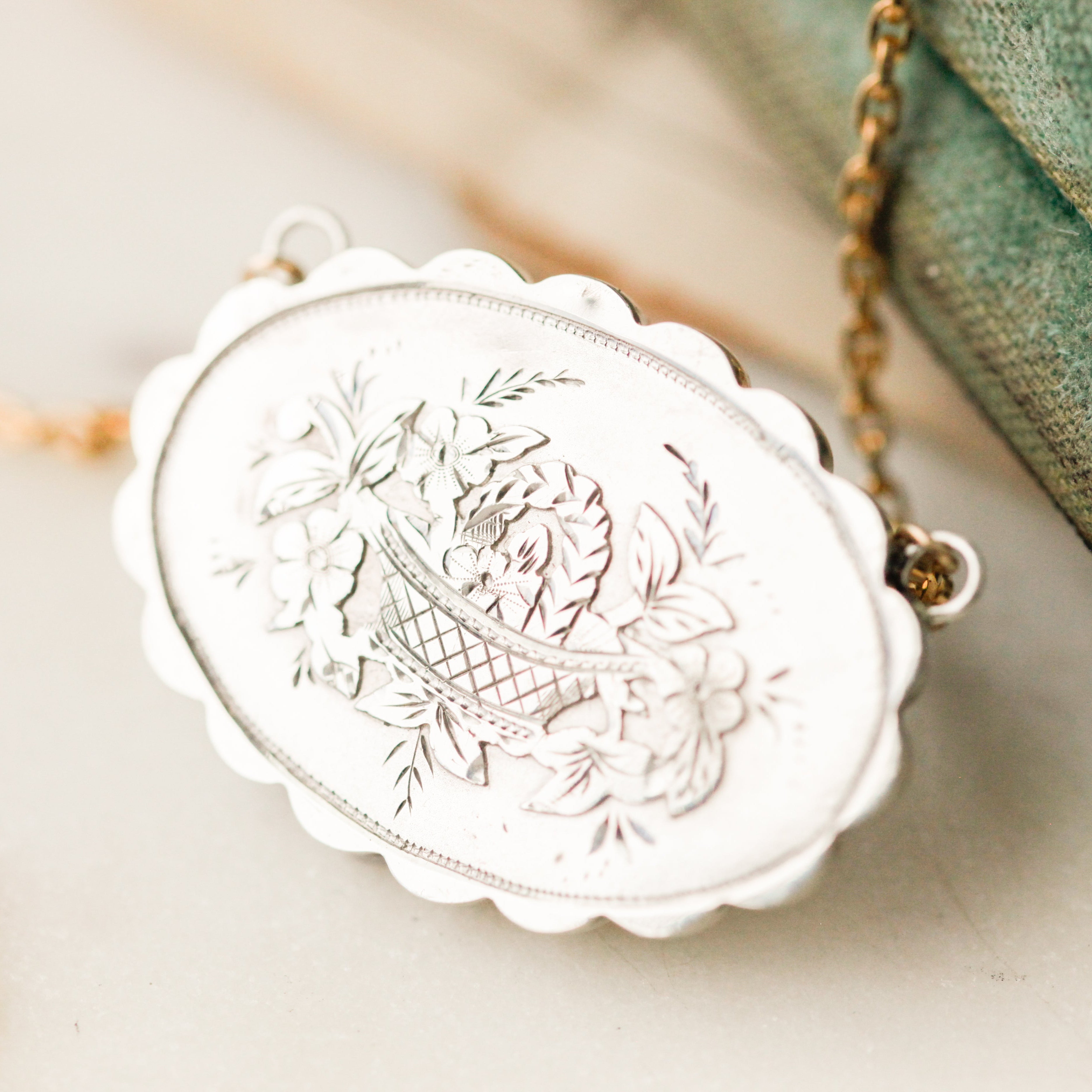 Jeanie Floral Pendant