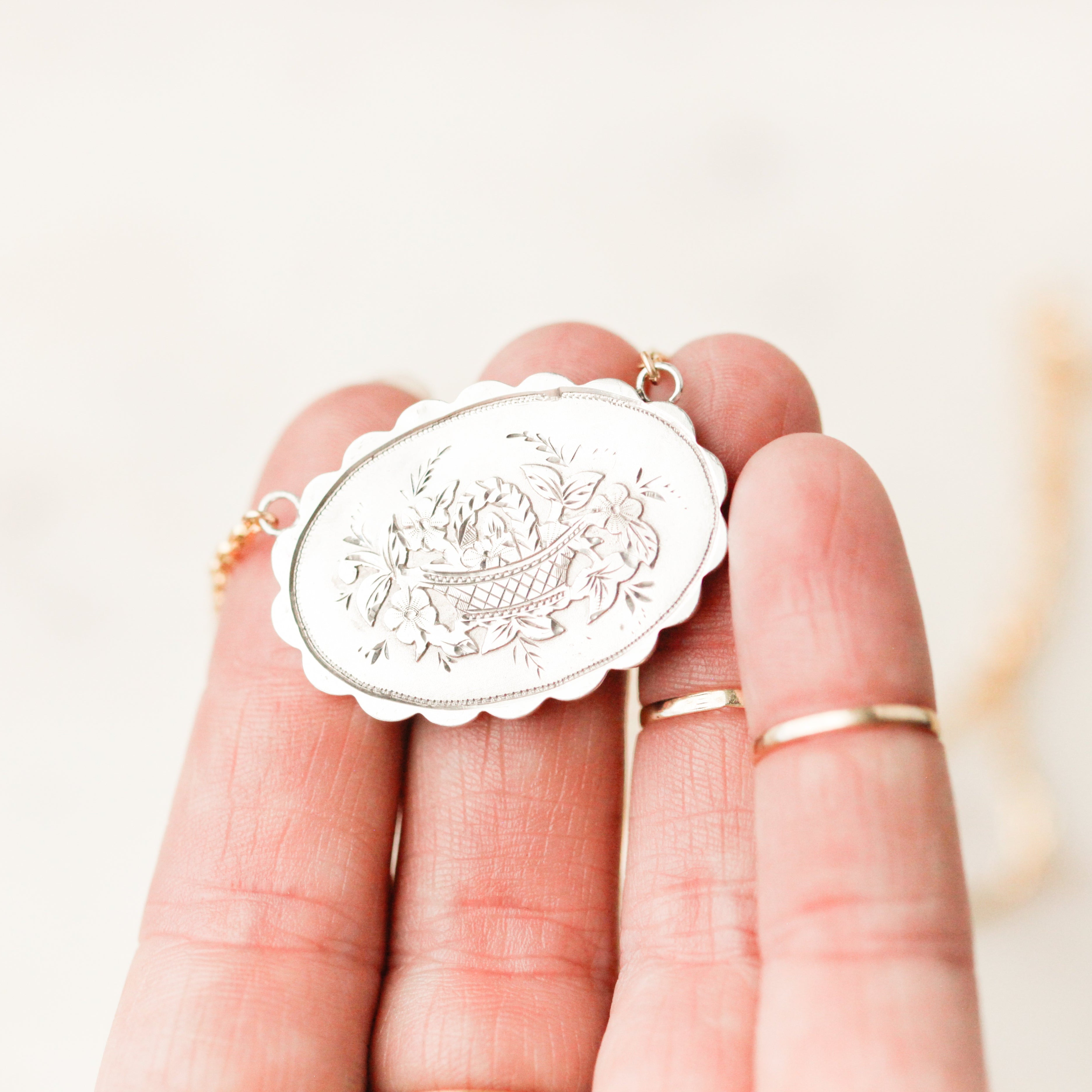 Jeanie Floral Pendant