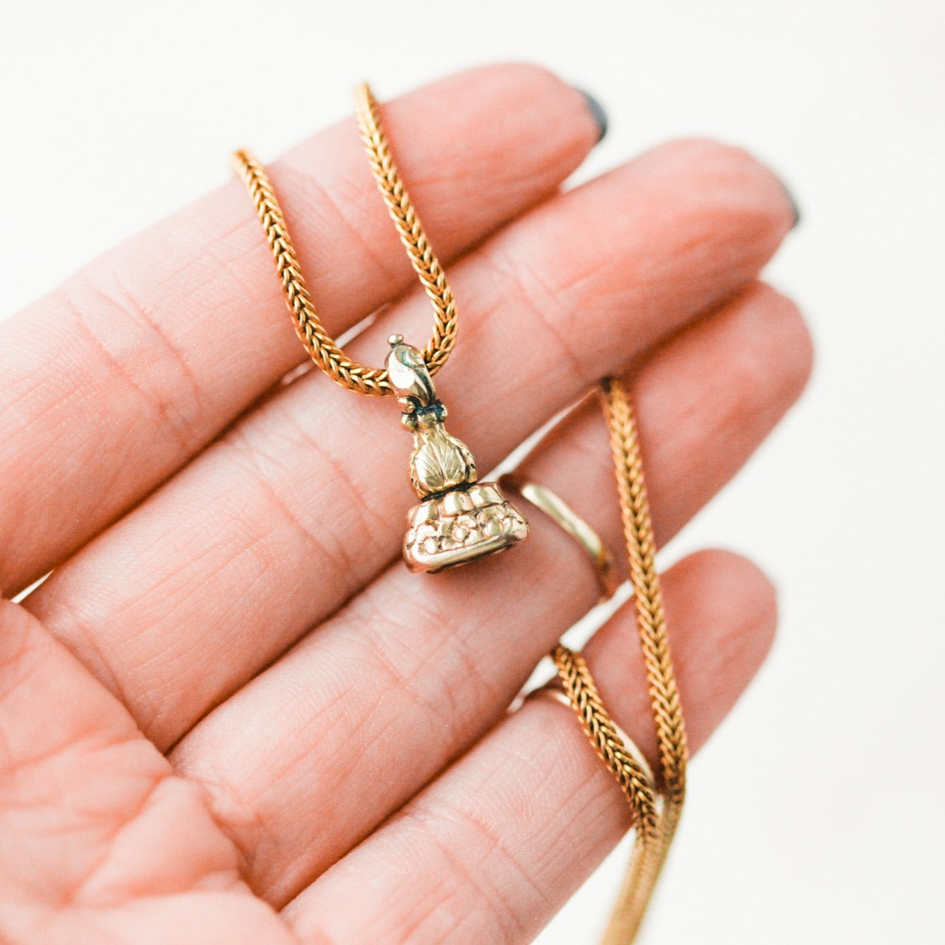 Lover's "Forget Me Not" Pendant