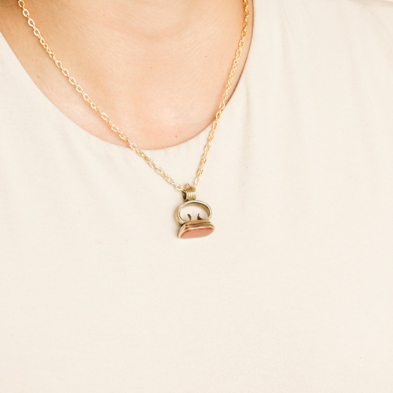Gabble Carnelian Pendant