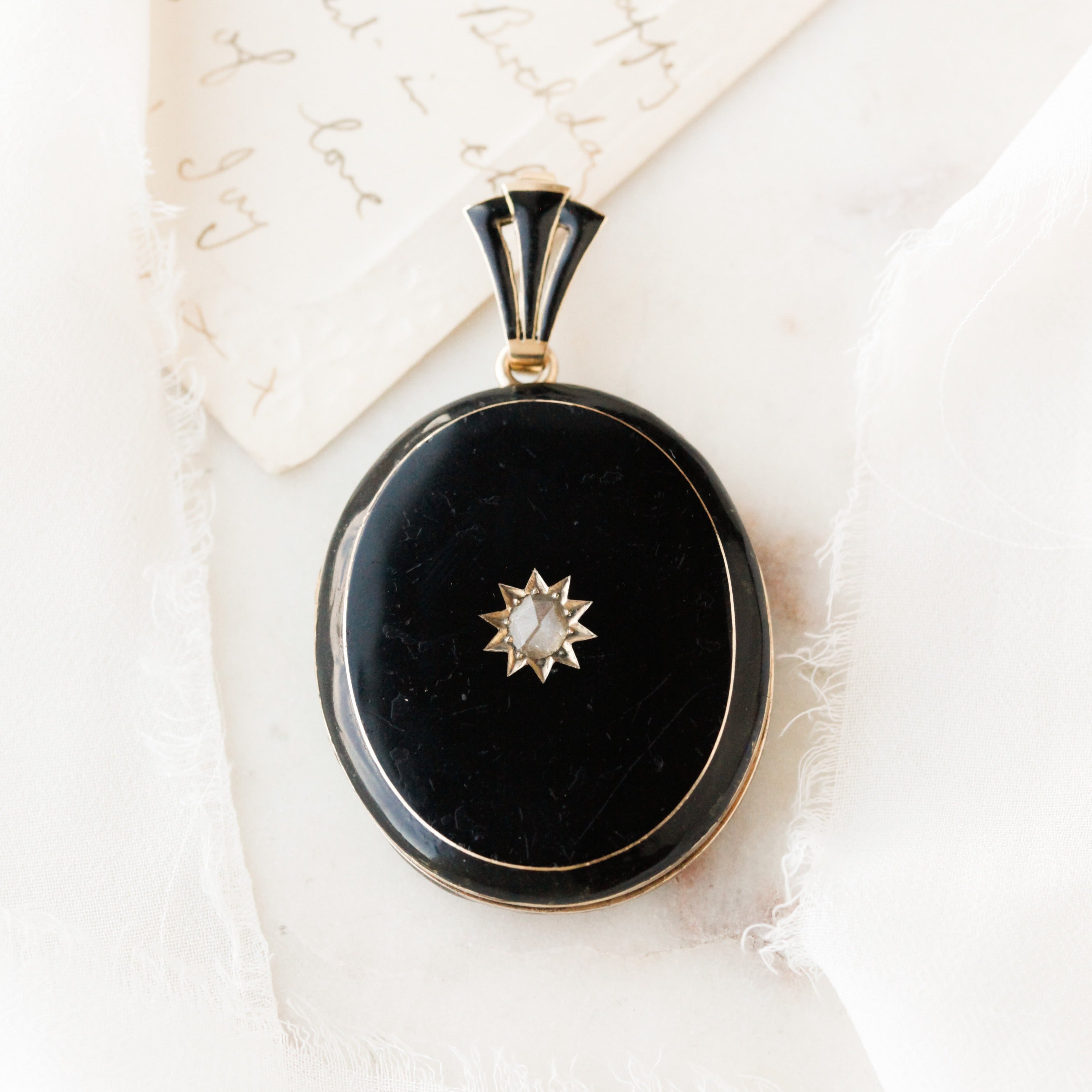 Rossi Norwich Deco Locket