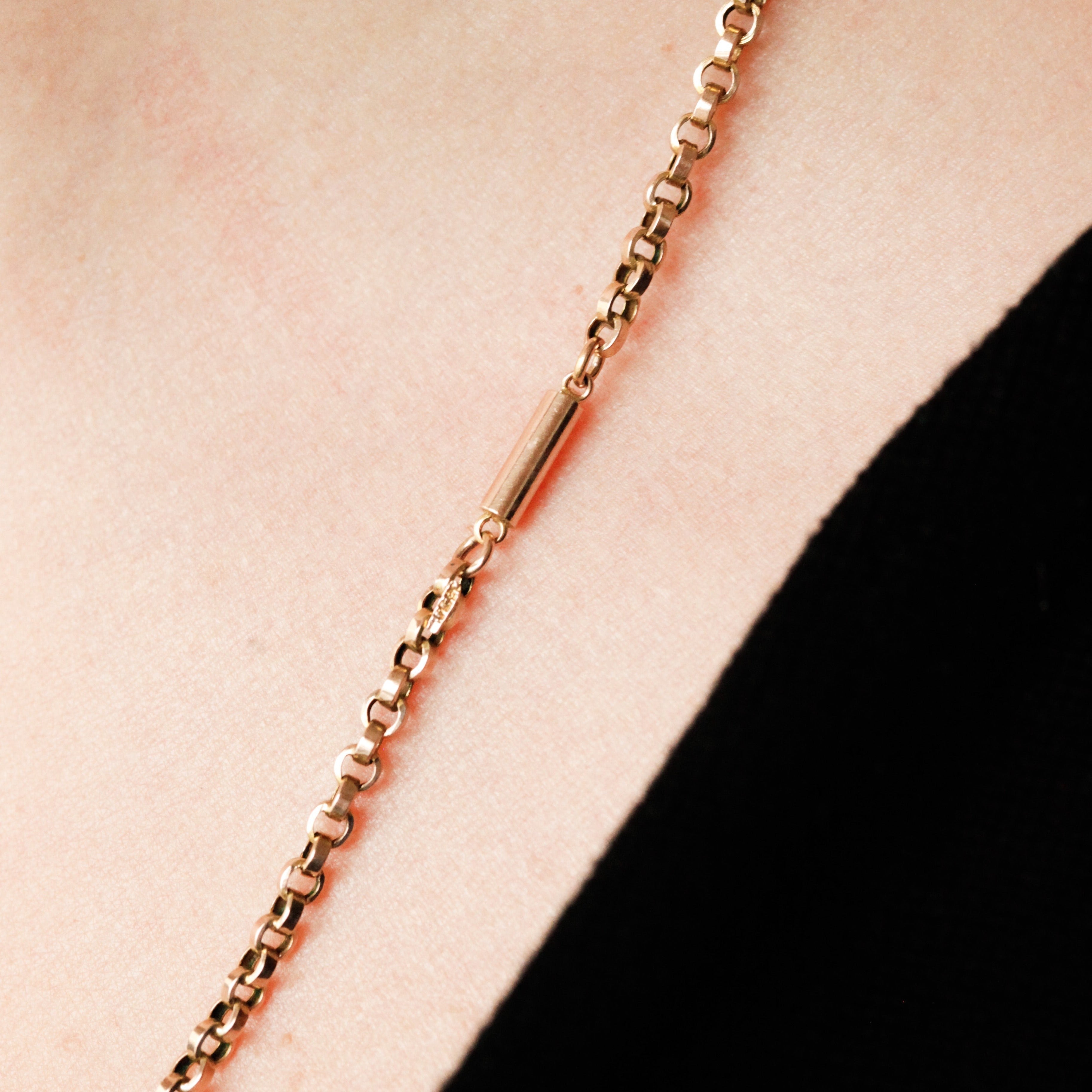 Amelia Solid 9k Gold Necklace