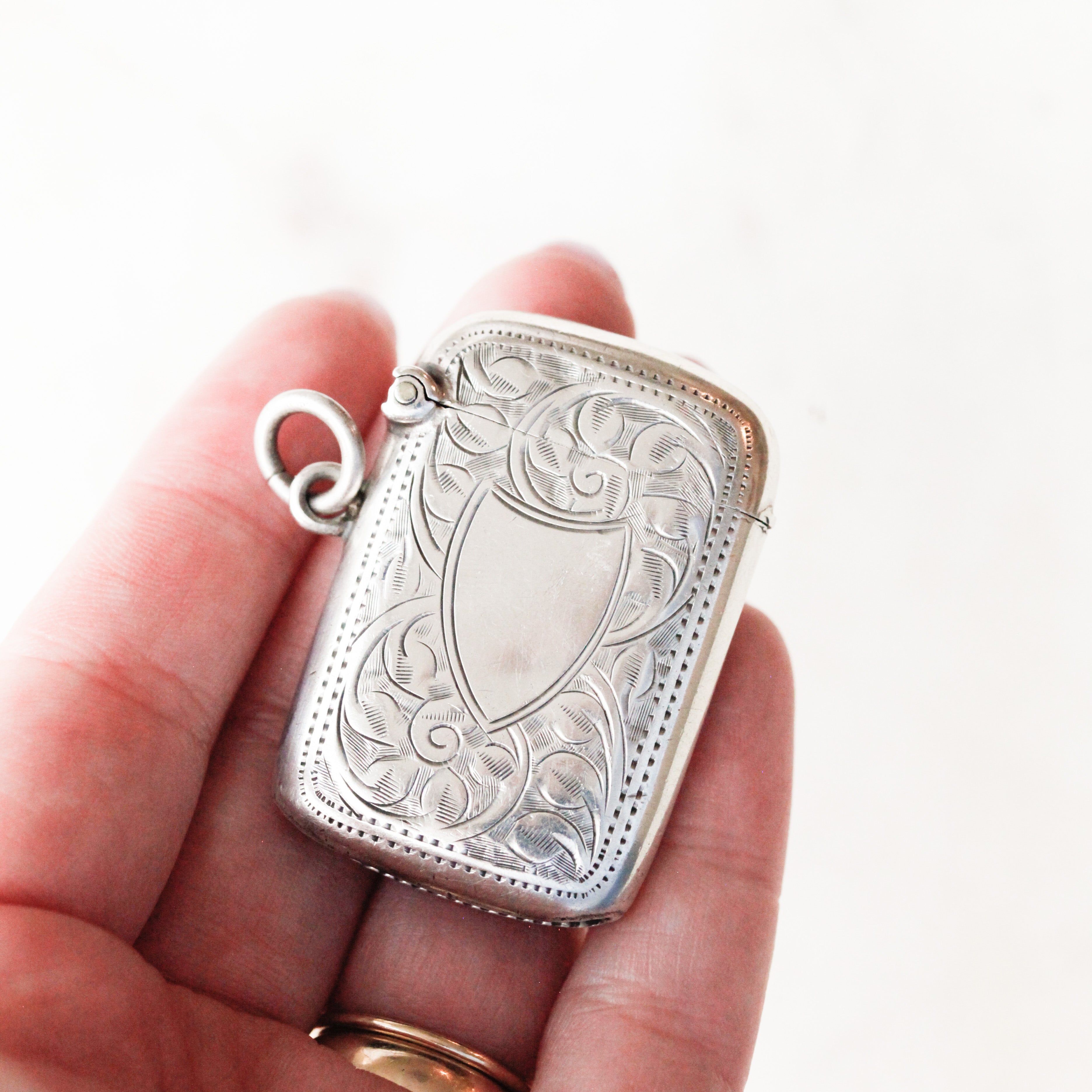 Roger Engraved Vesta Case