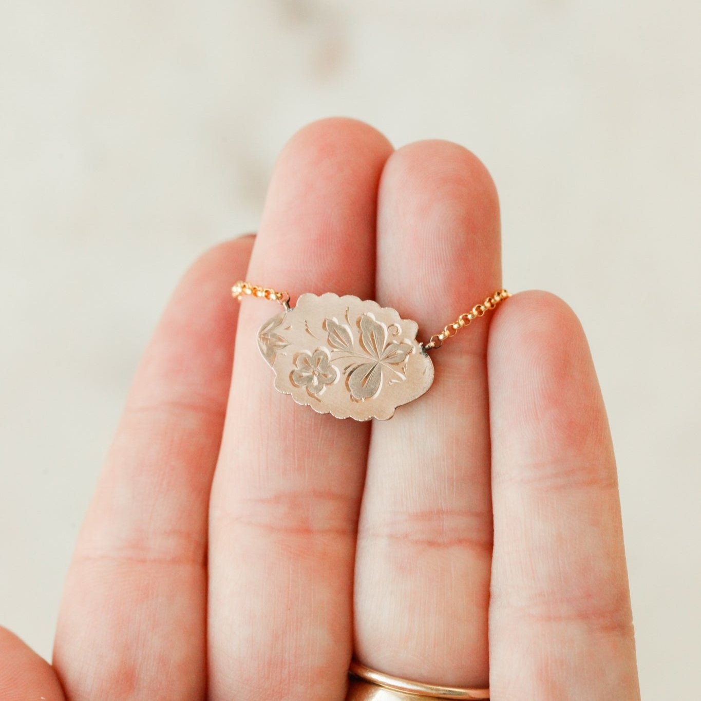 Aimé Floral Pendant