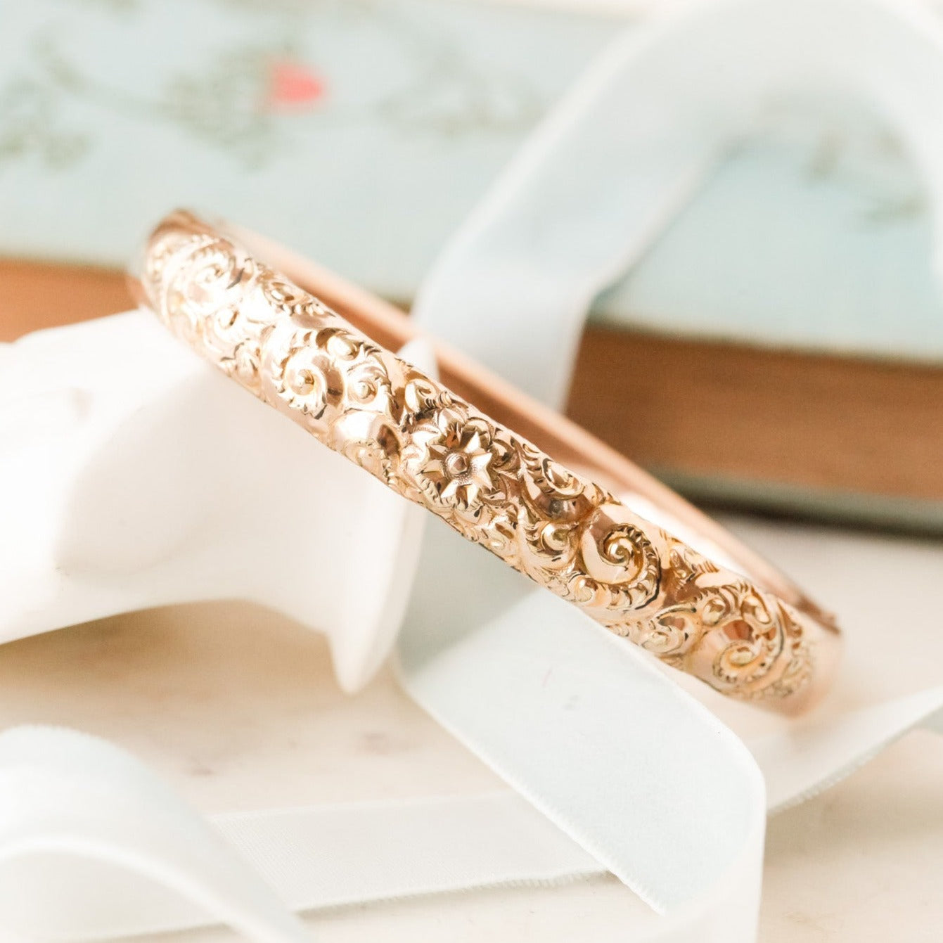 Linus Floral Bangle