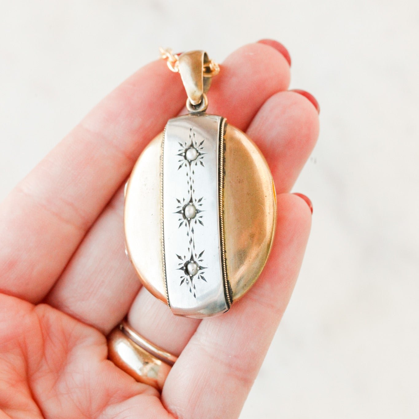 Daurier Celestial Pearl Locket