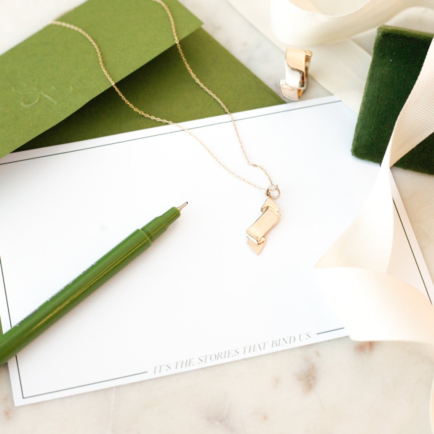 Ribbon Charm