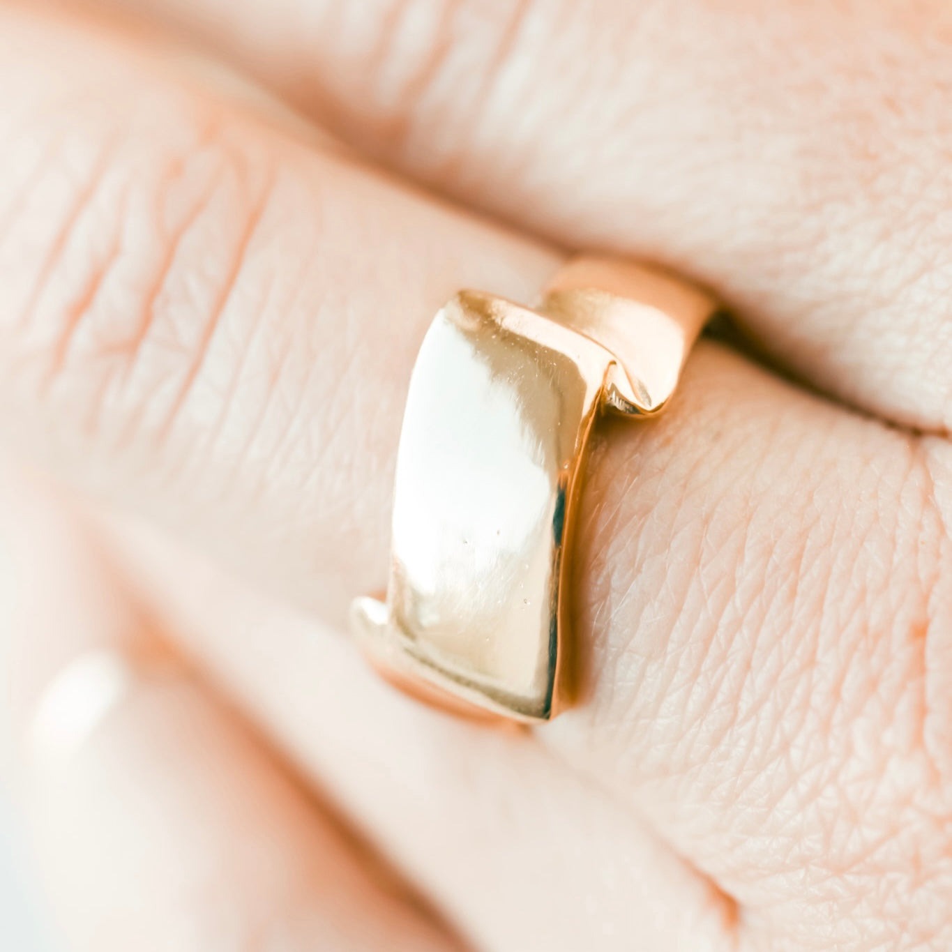 Wide Ribbon Ring