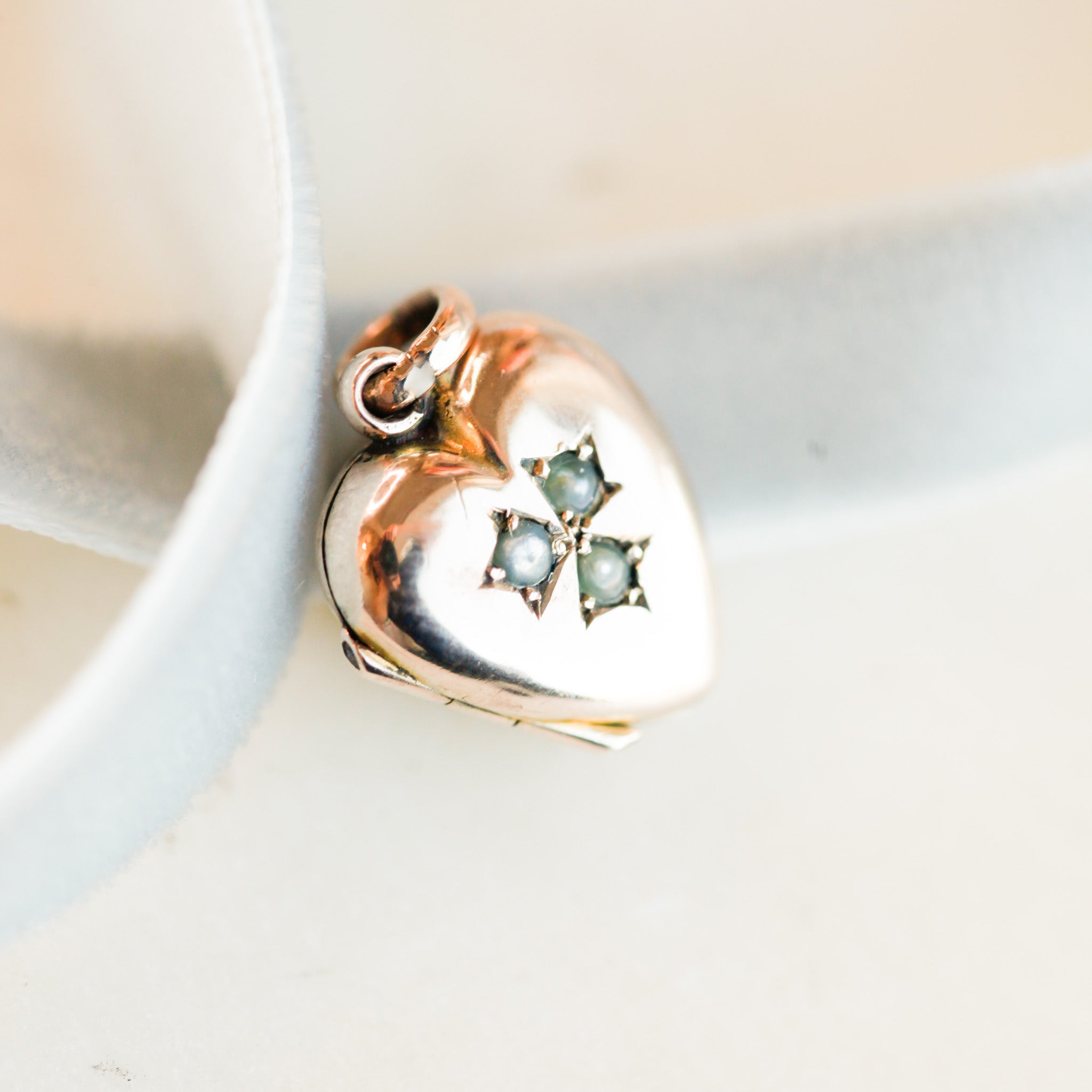 Phillie Pearl Locket