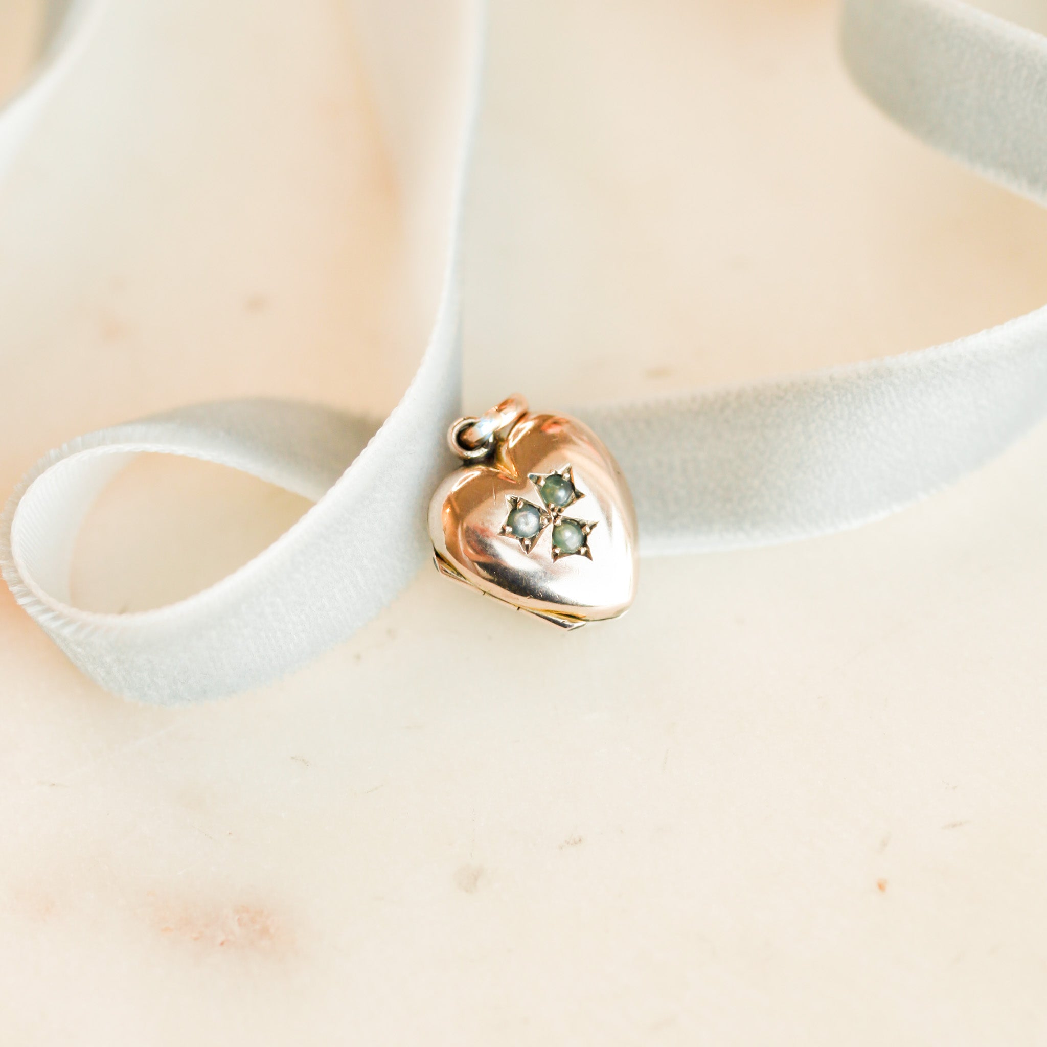 Phillie Pearl Locket