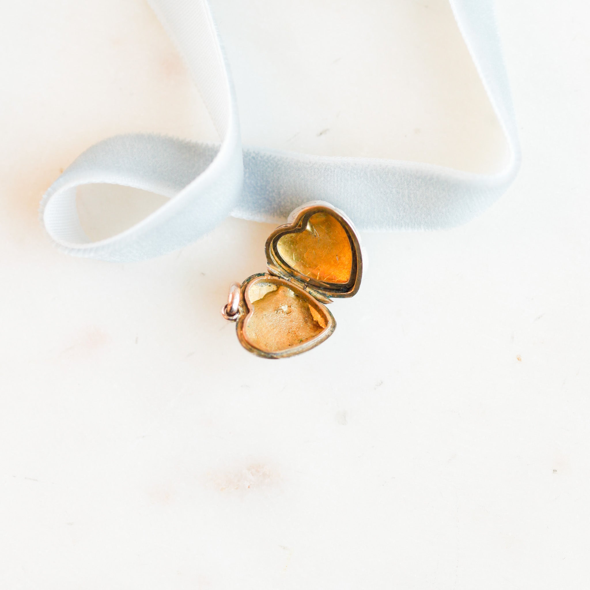 Phillie Pearl Locket