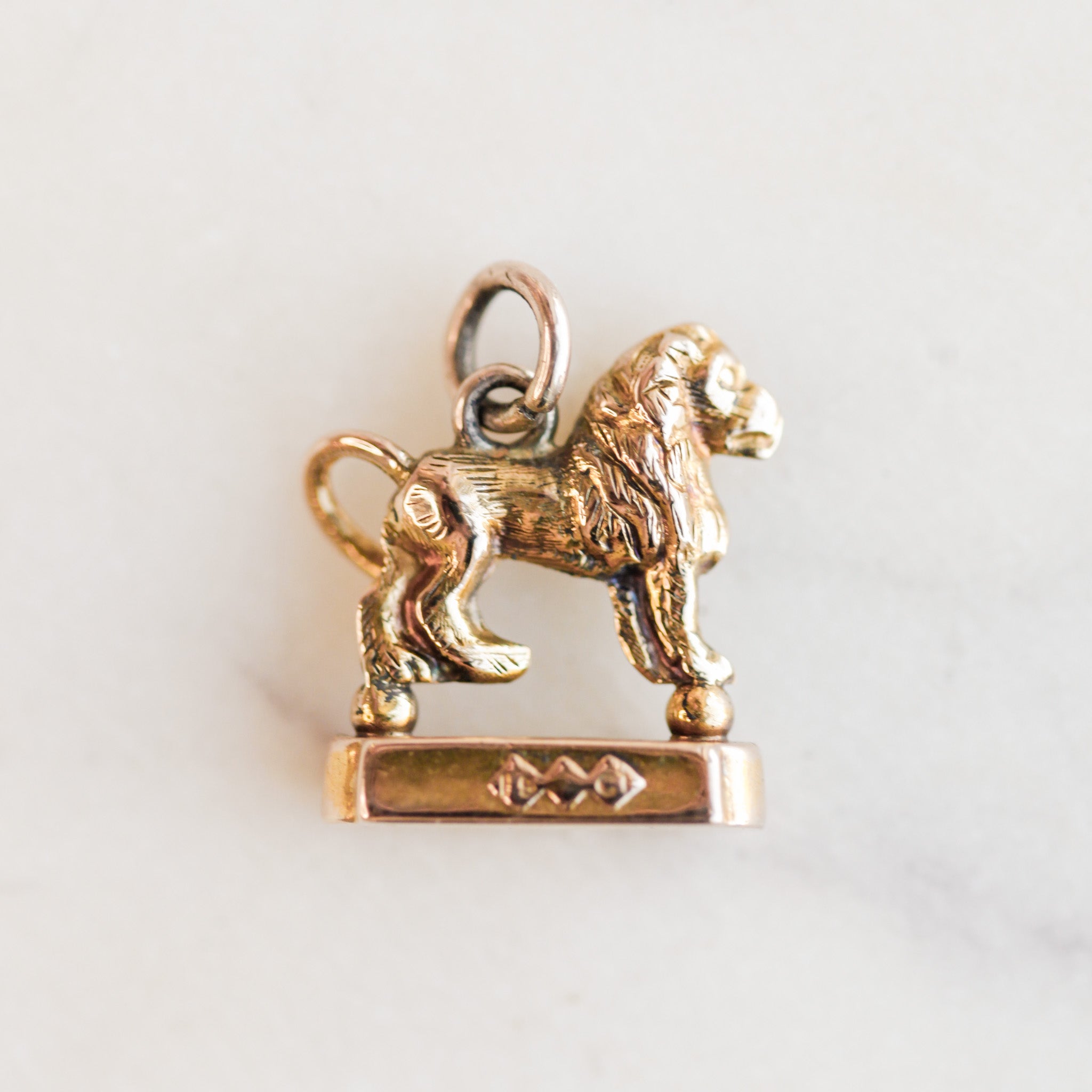 Arch Gold Lion Pendant