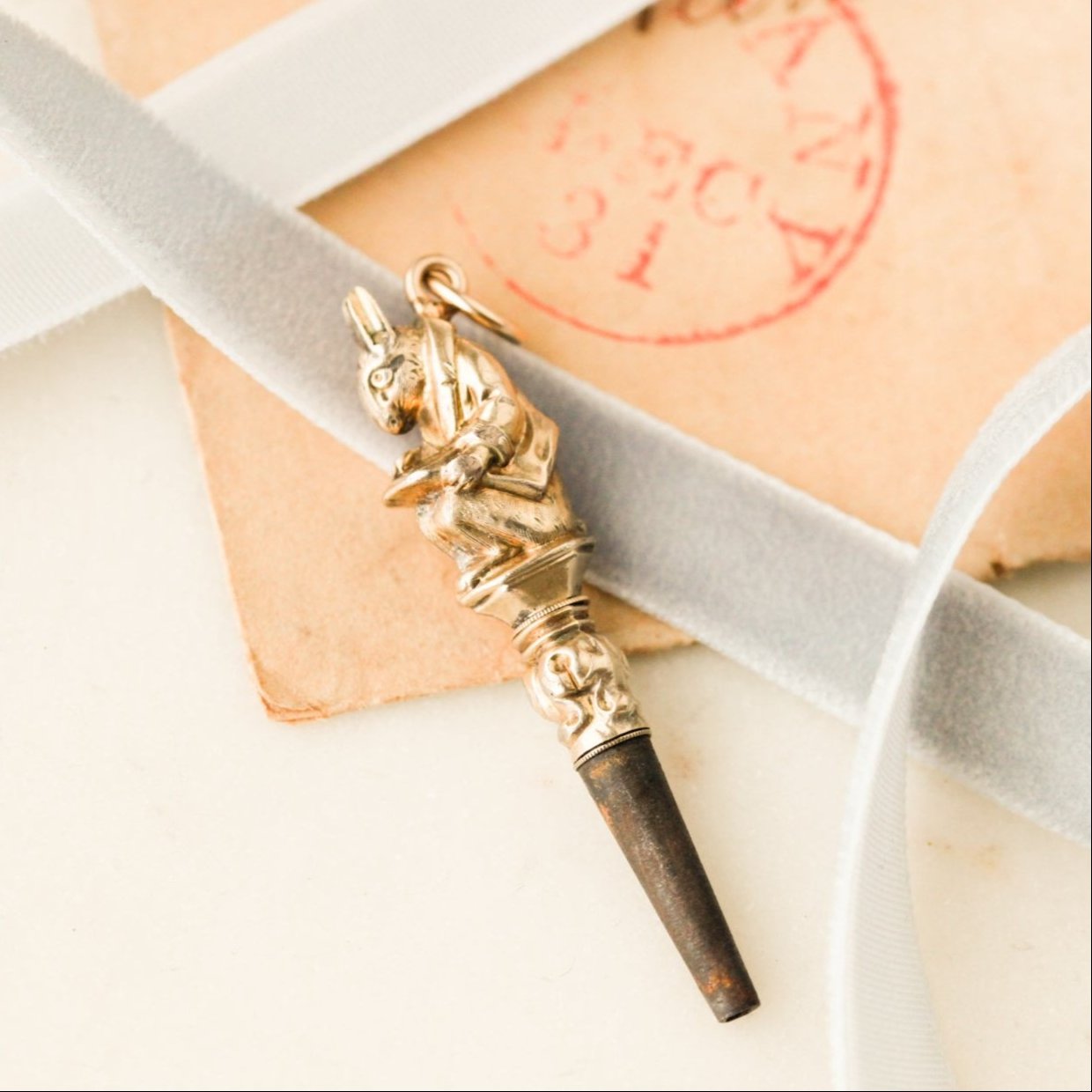 Reading Rabbit Winding Key