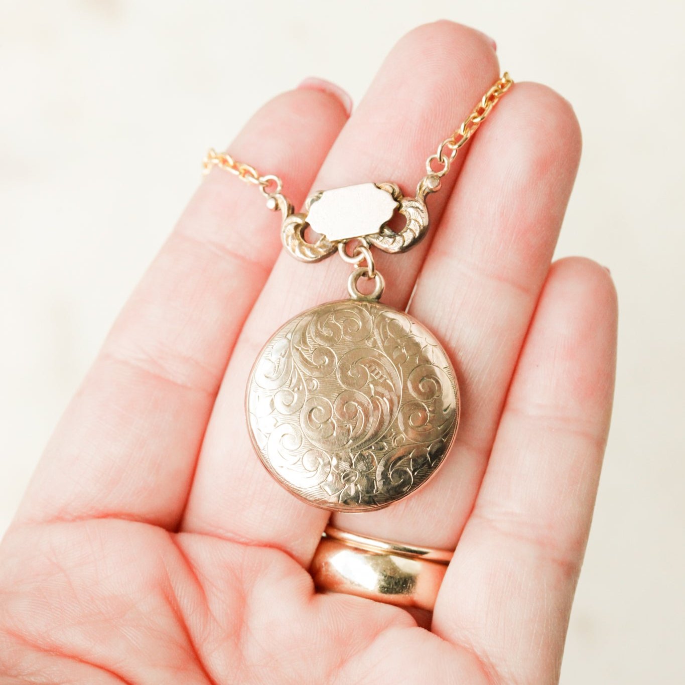 Bacall Engraved Locket