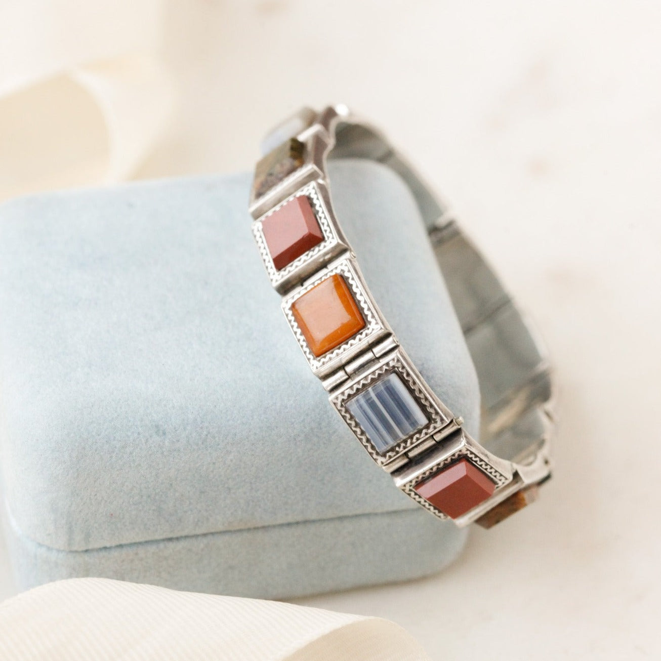 Evelyne Agate Bracelet