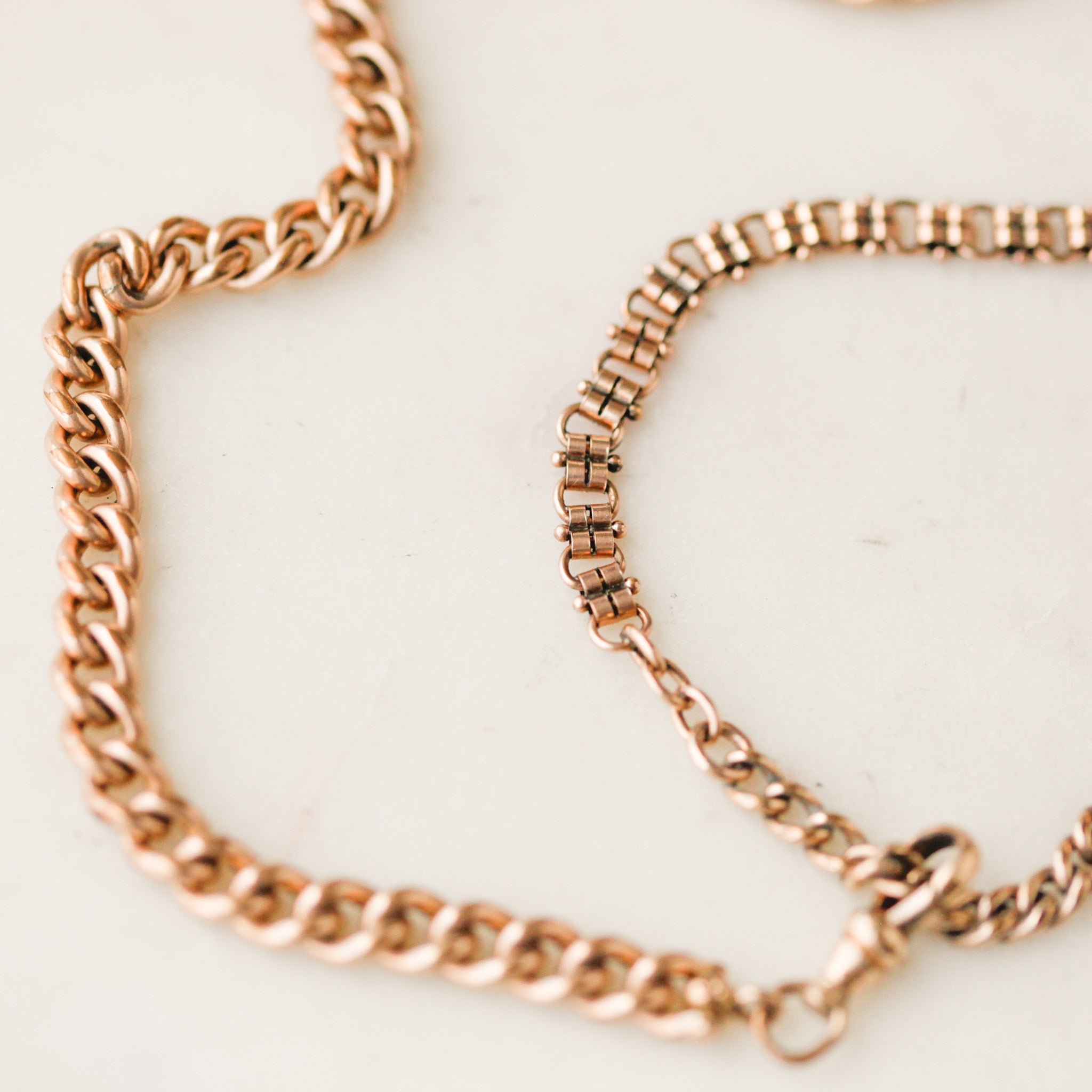 André Classic Toggle Necklace