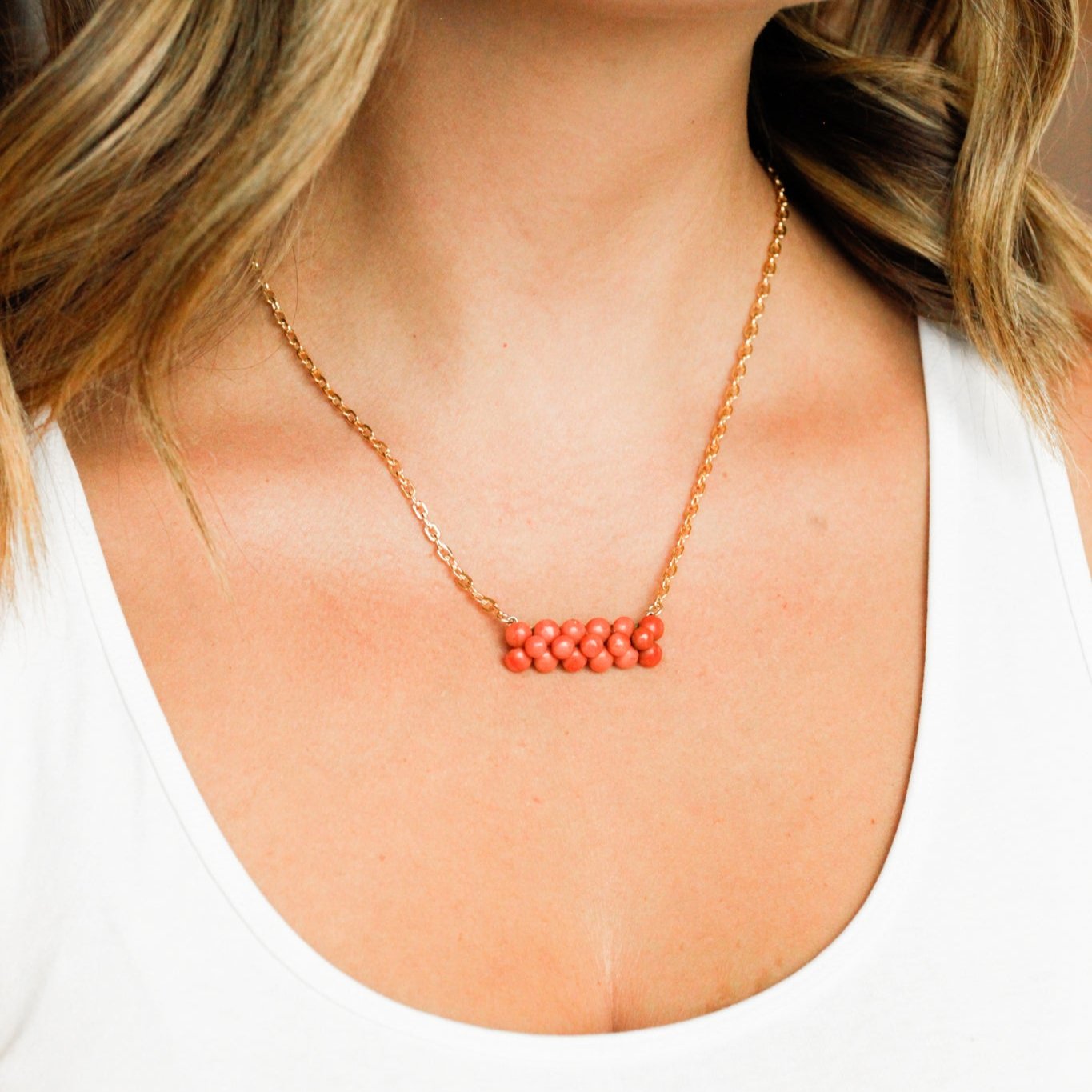 Vesarice Coral Pendant