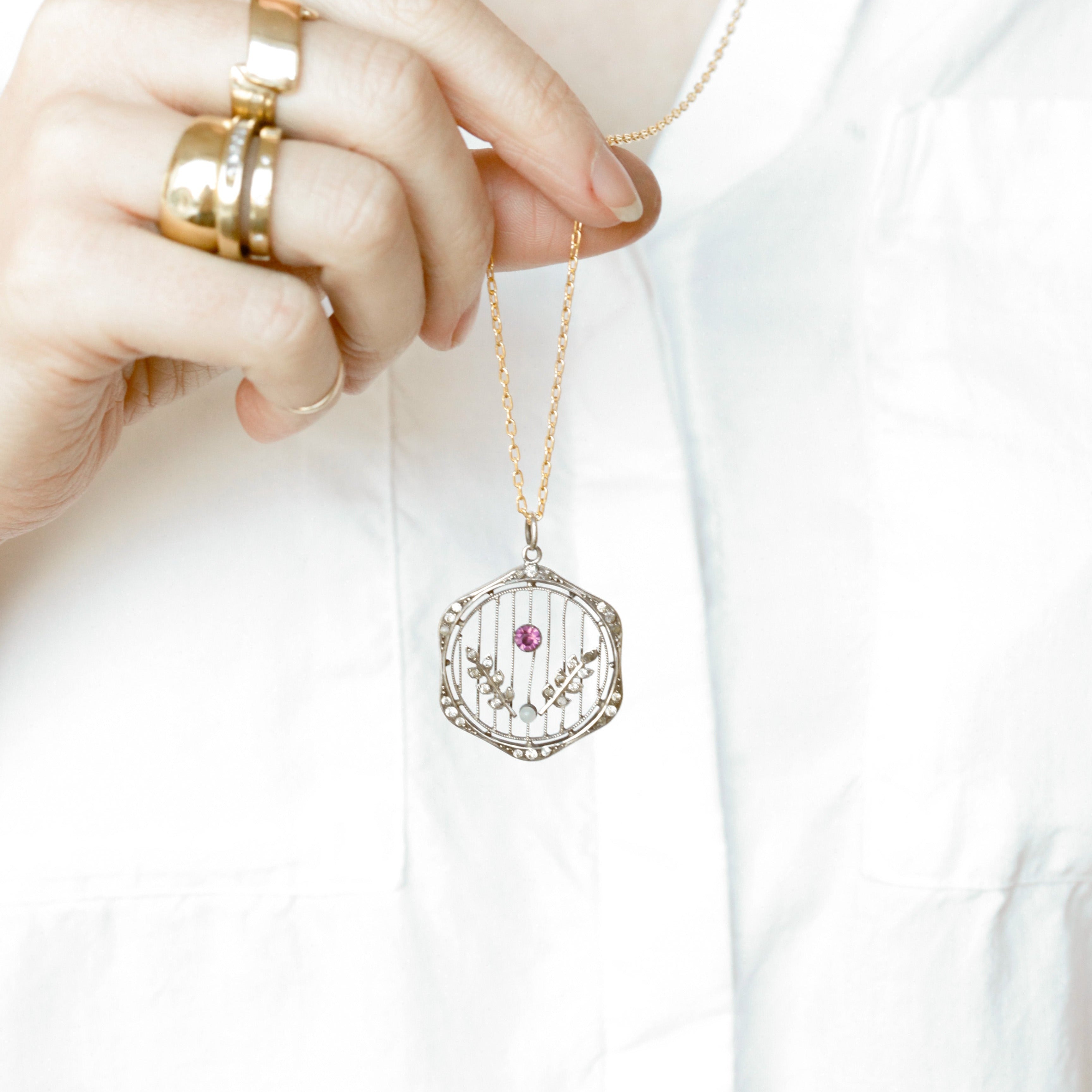 Alayna Deco Pendant
