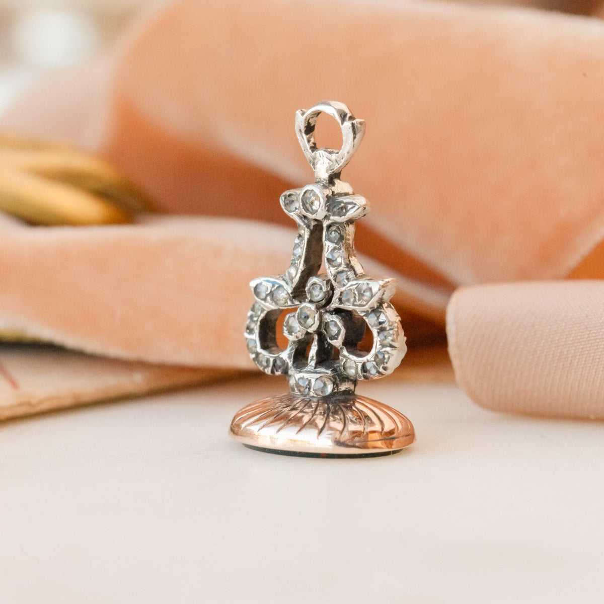Georgian ‘LE FROID ME CHASSE’ Swallow and Diamond Seal
