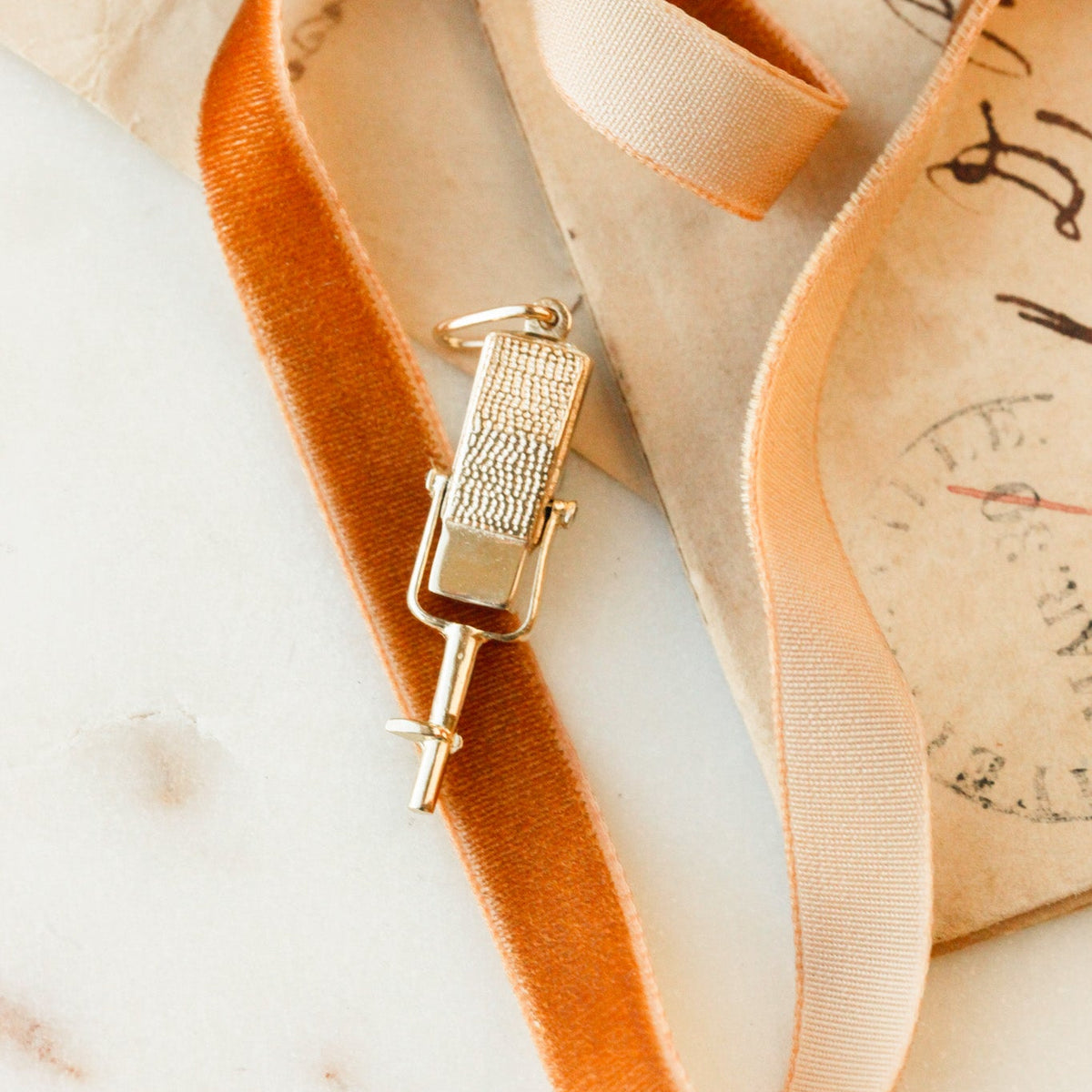 14k Articulating Microphone Charm