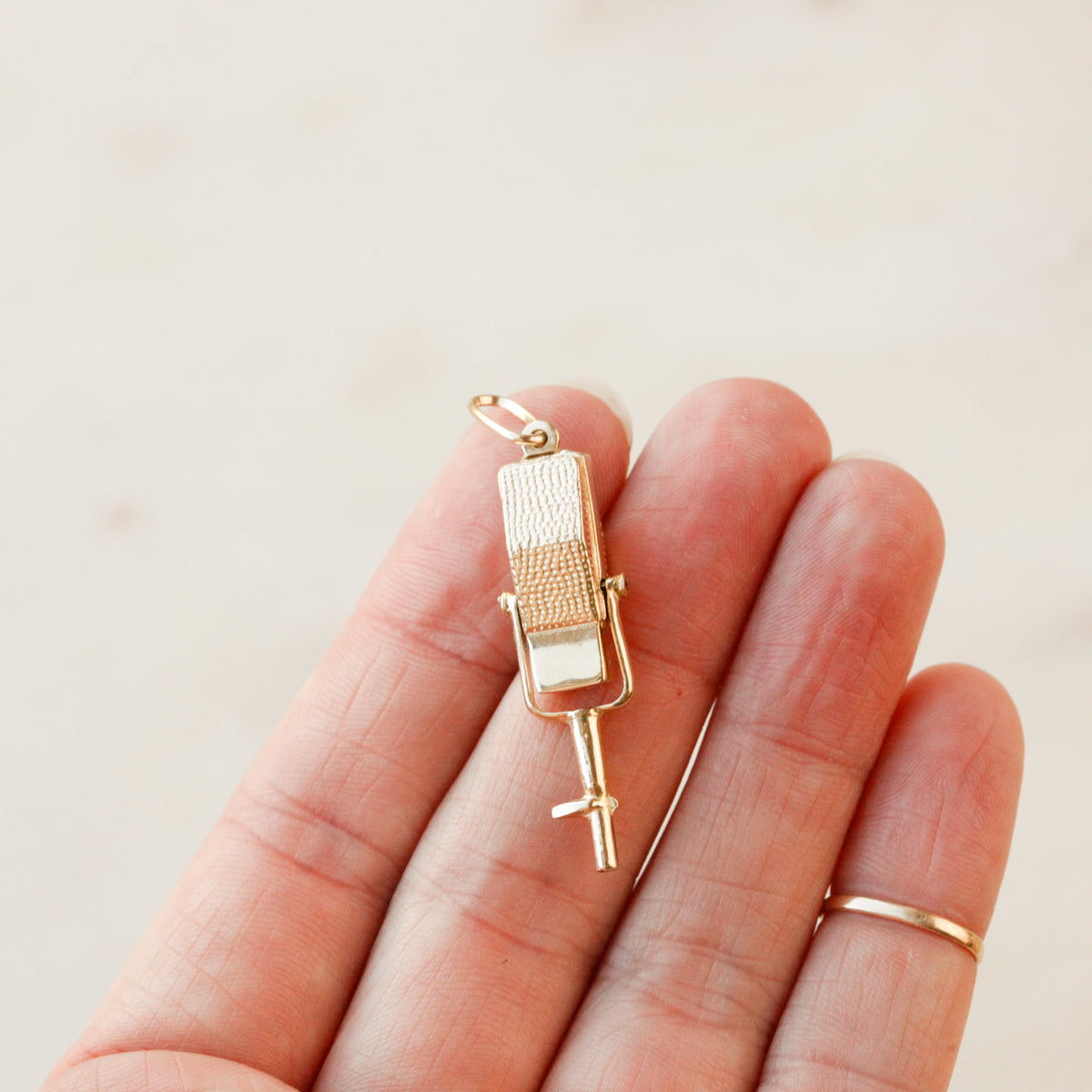 14k Articulating Microphone Charm