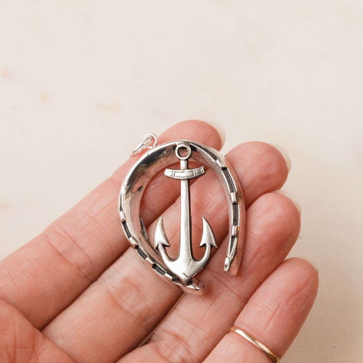 Marina Victorian Anchor & Horseshoe Good Luck Pendant
