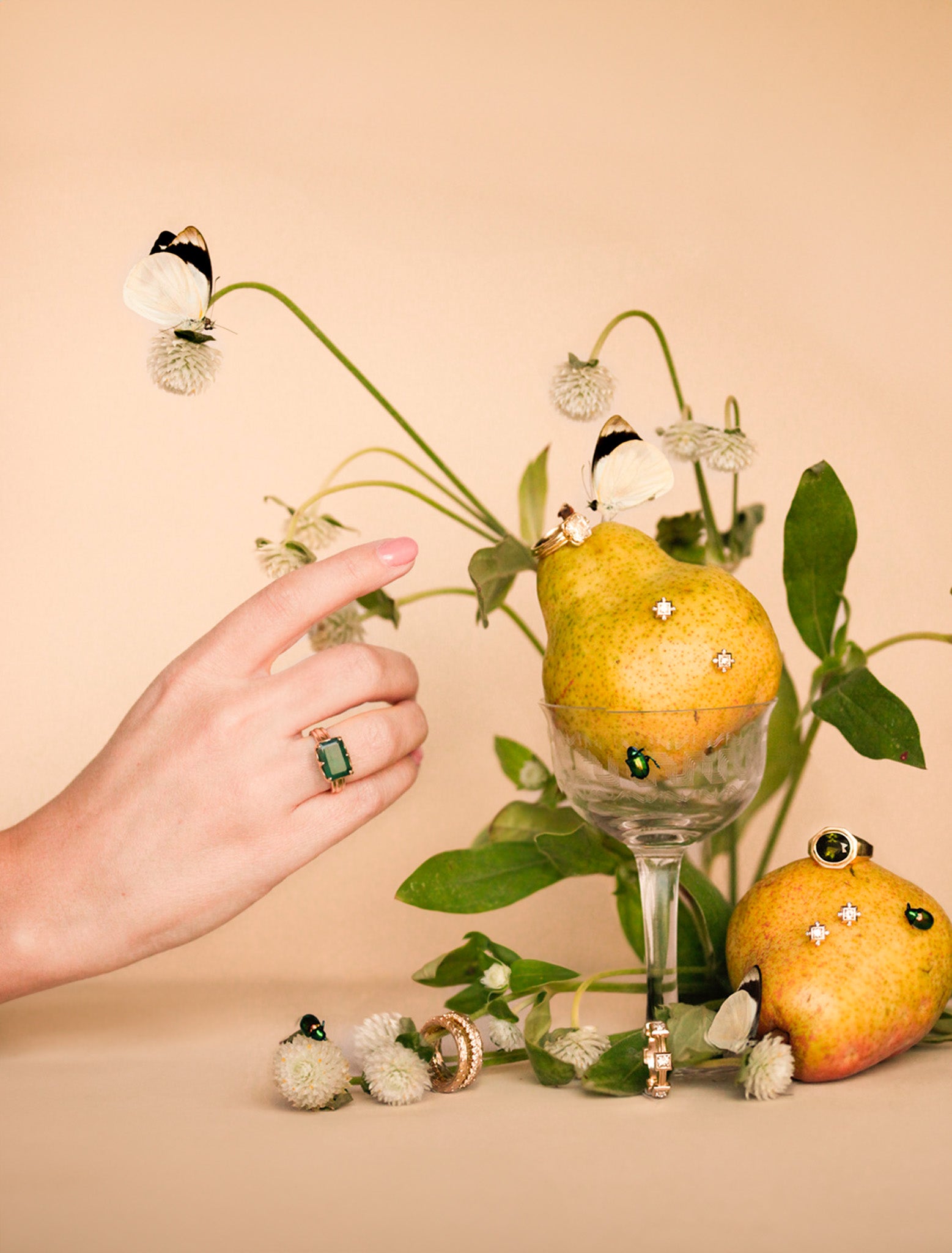Antique Emerald in Signature Regency Setting