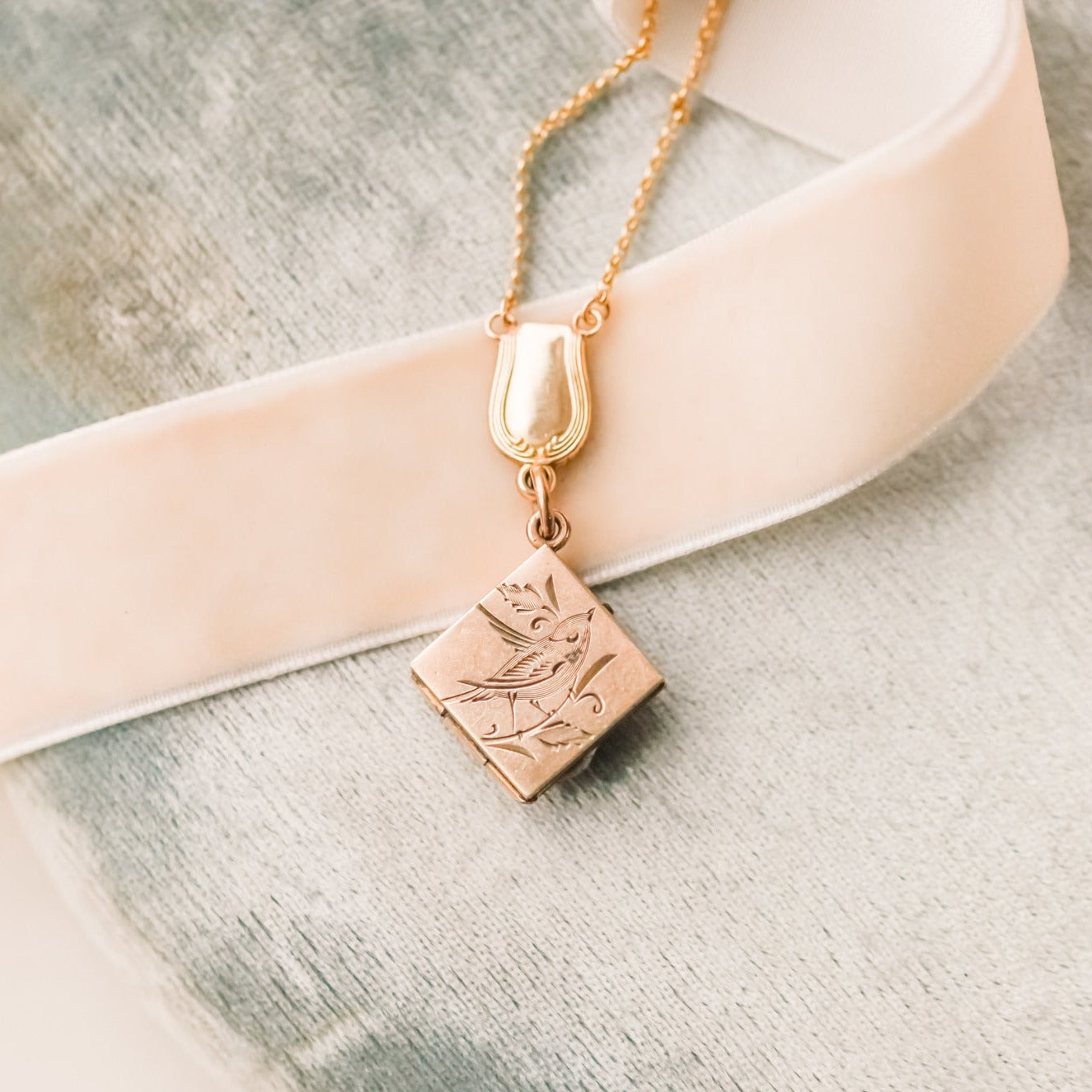 Duval Swallow Locket