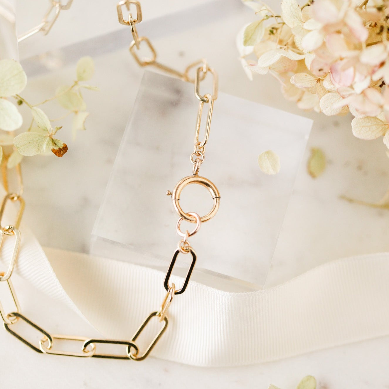 Fueness Classic Charm Necklace