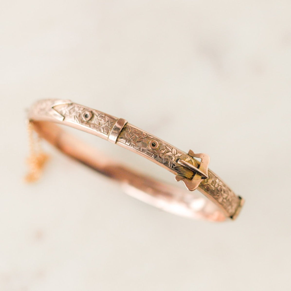 Elloris Buckle Bangle
