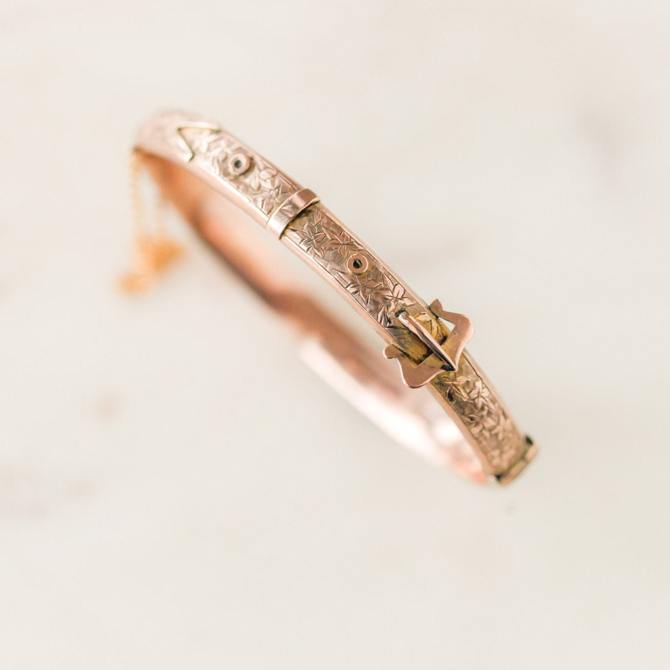 Elloris Buckle Bangle