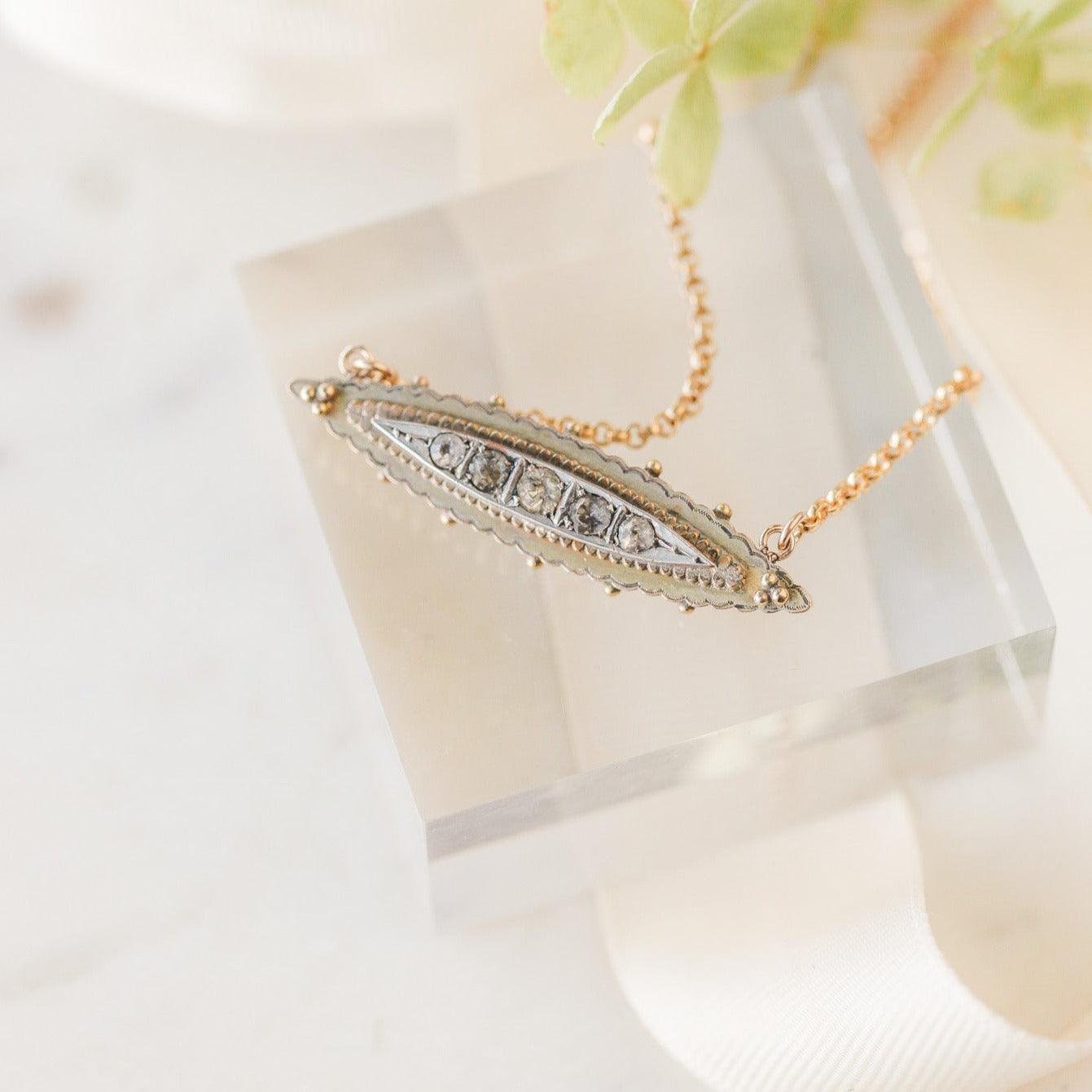 Cyree Victorian Pendant