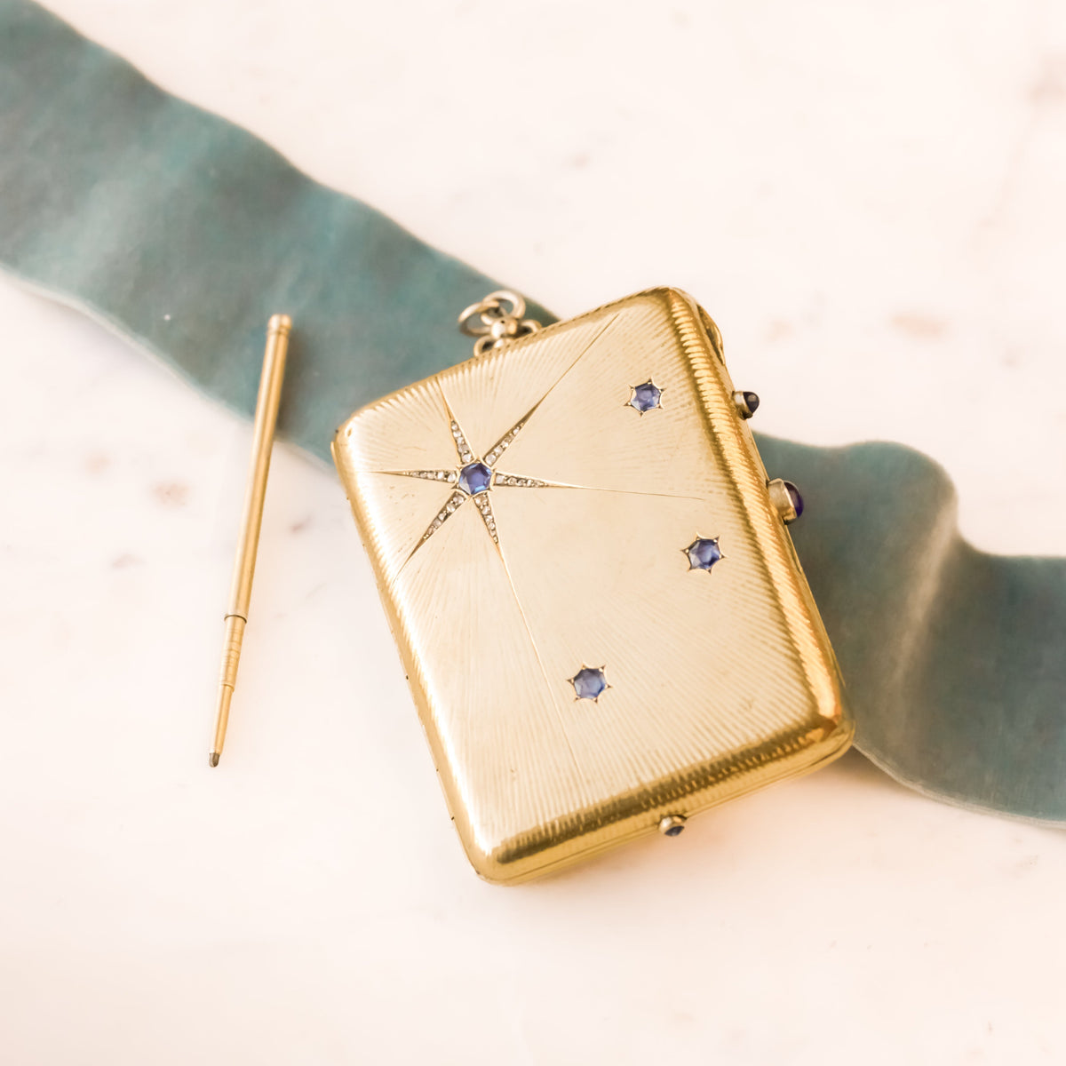 The History of the Minaudière