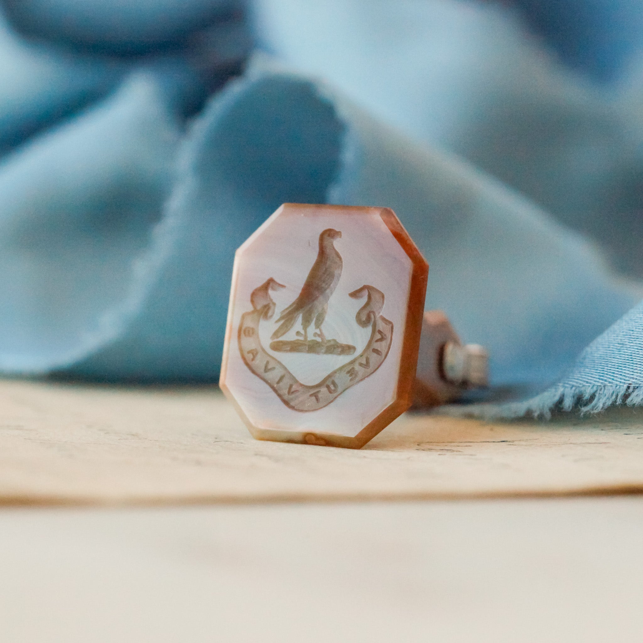 "Truly Live" Motto Seal