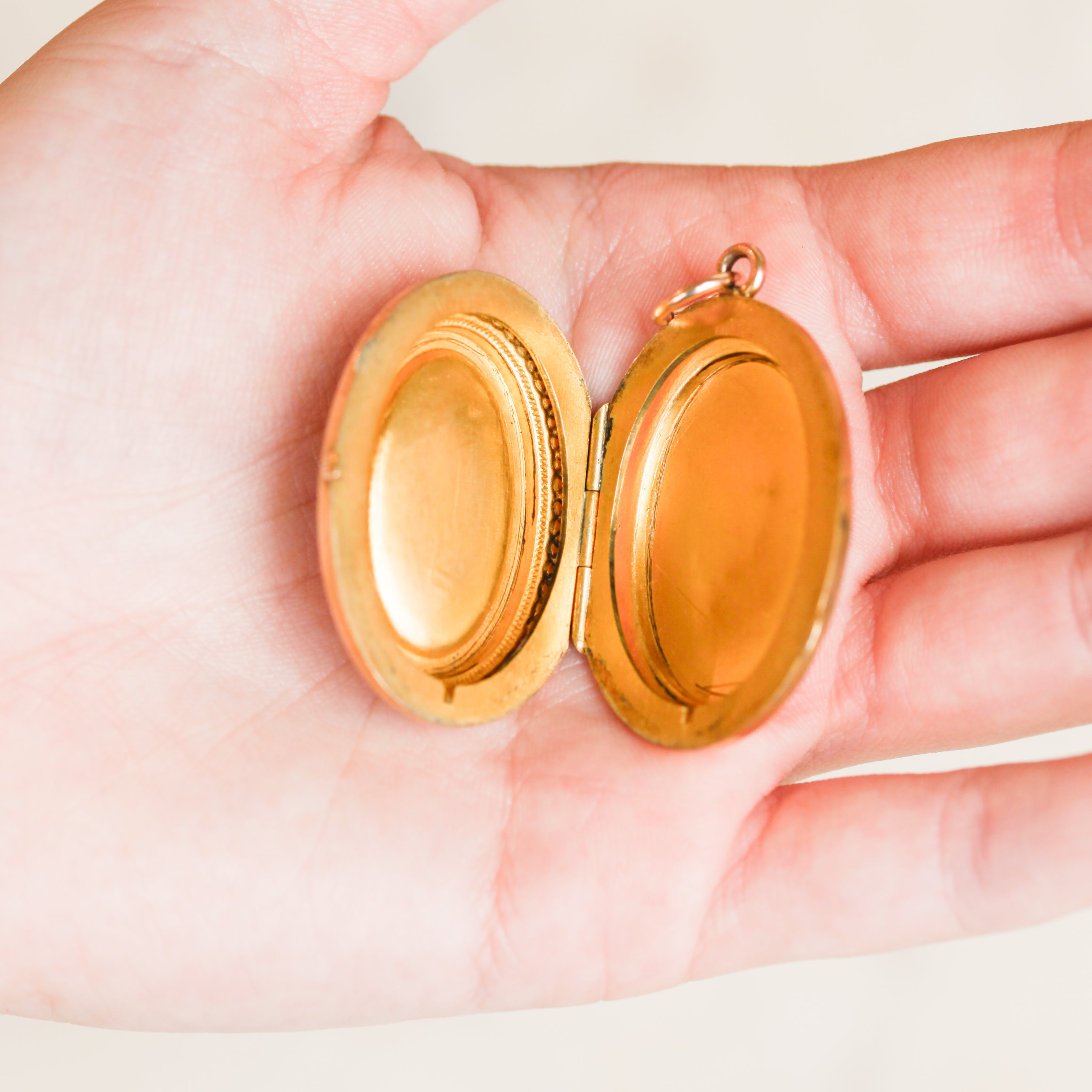 Delanie Victorian Locket