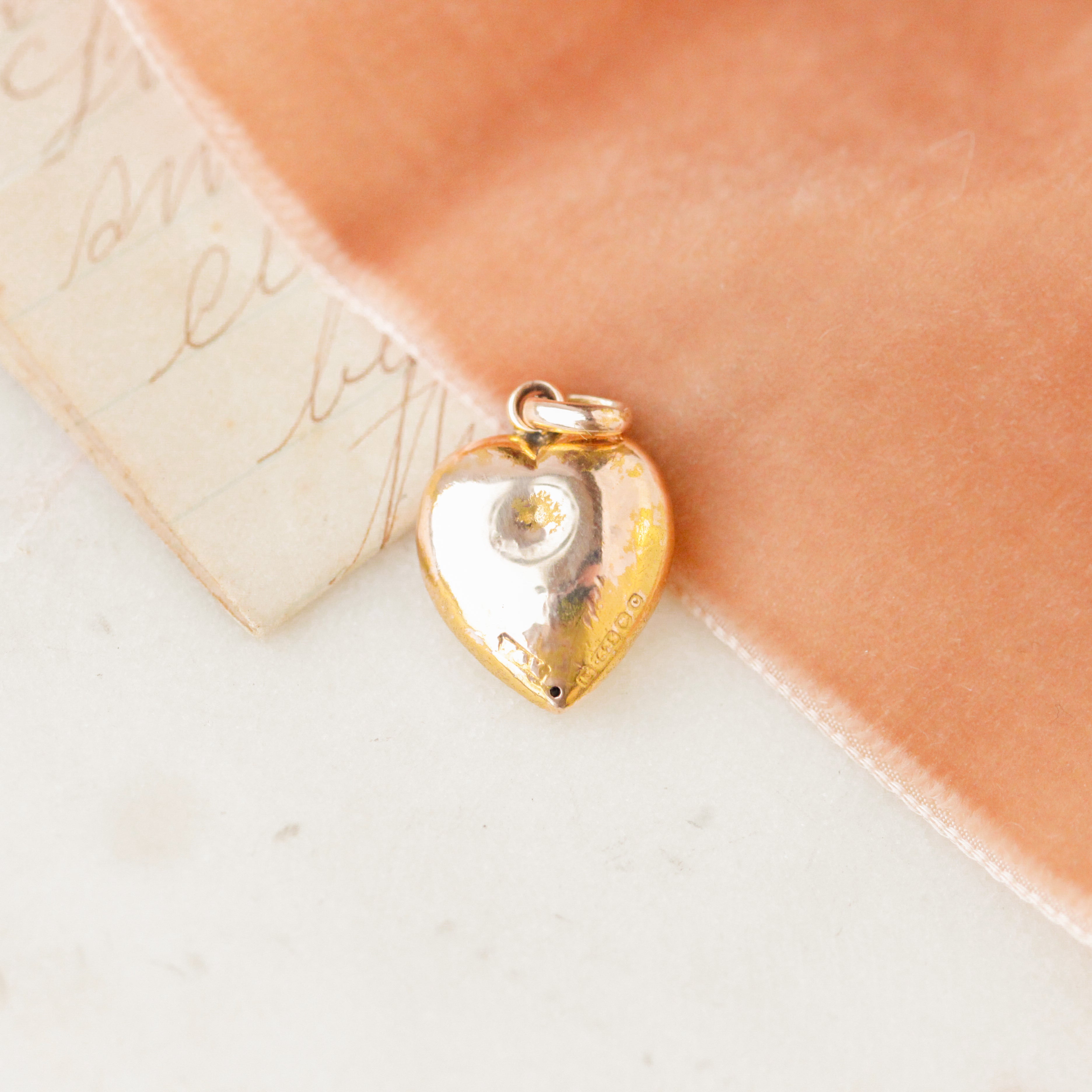 Constance 15k Heart Charm