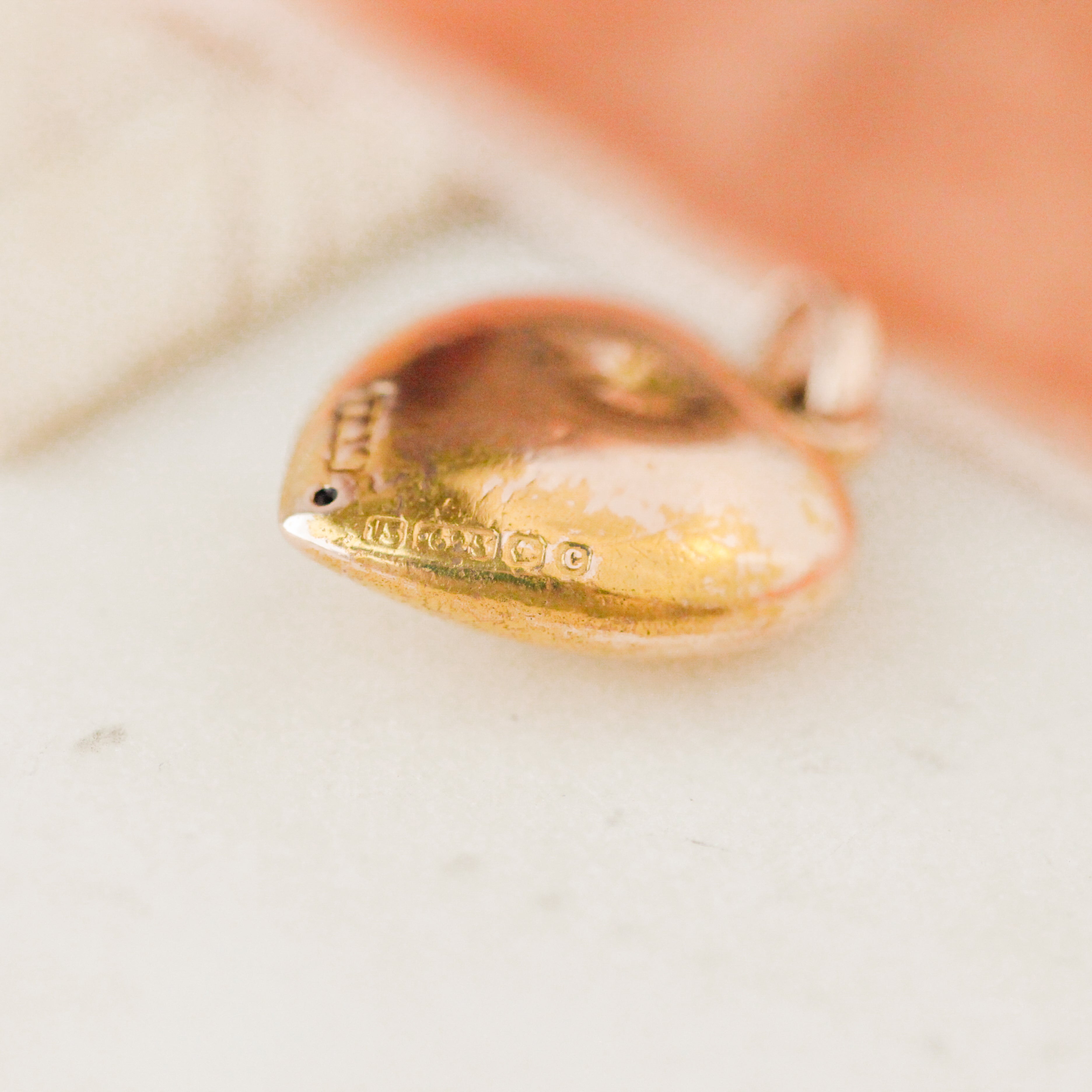 Constance 15k Heart Charm