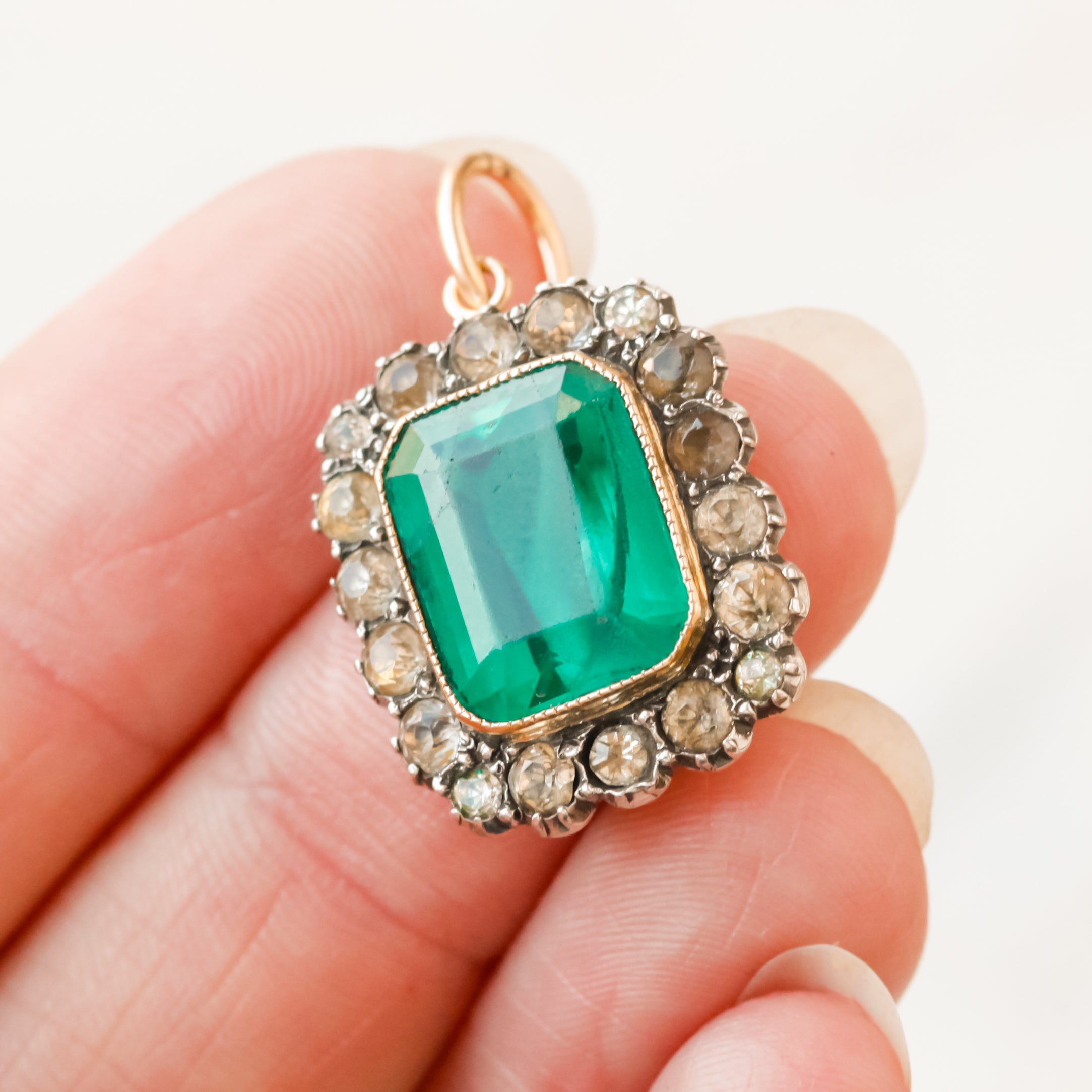 Alleah Georgian Pendant