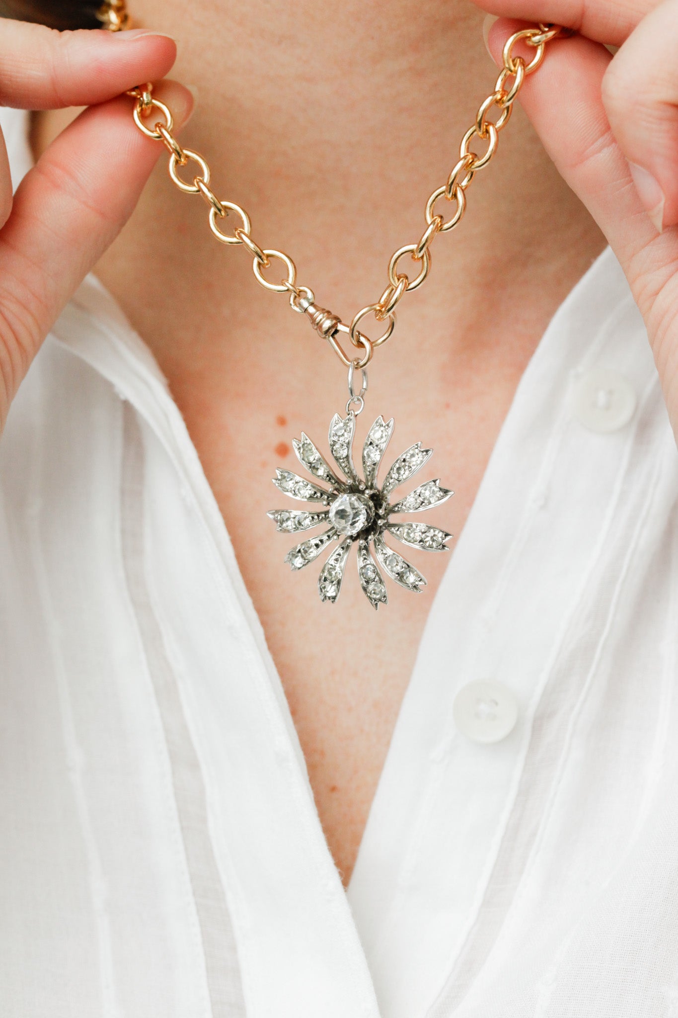 Daisy Edwardian Pendant