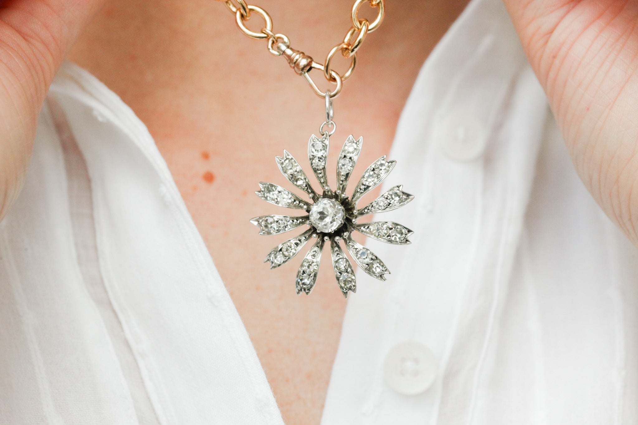 Daisy Edwardian Pendant