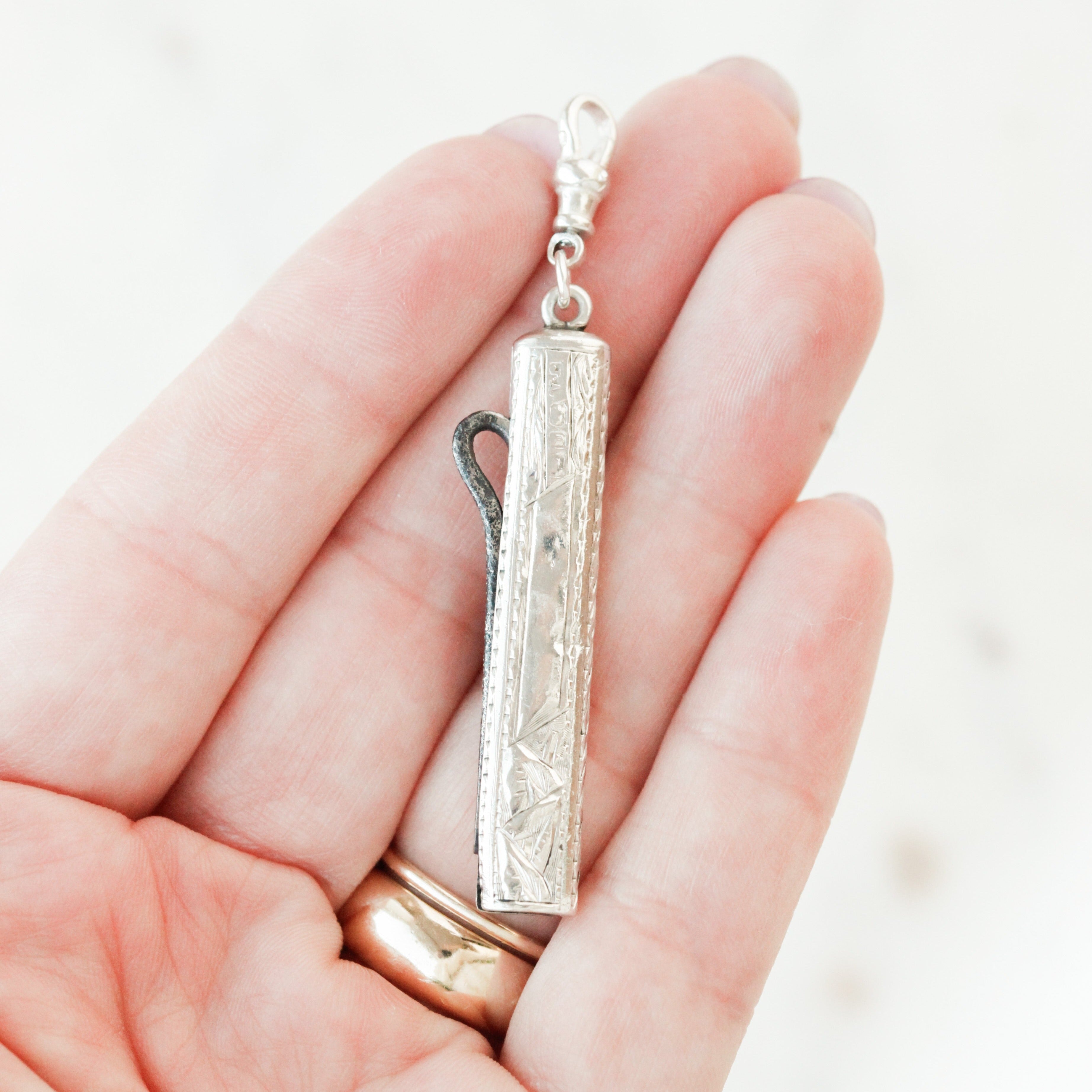 Elsie Button Hook Charm