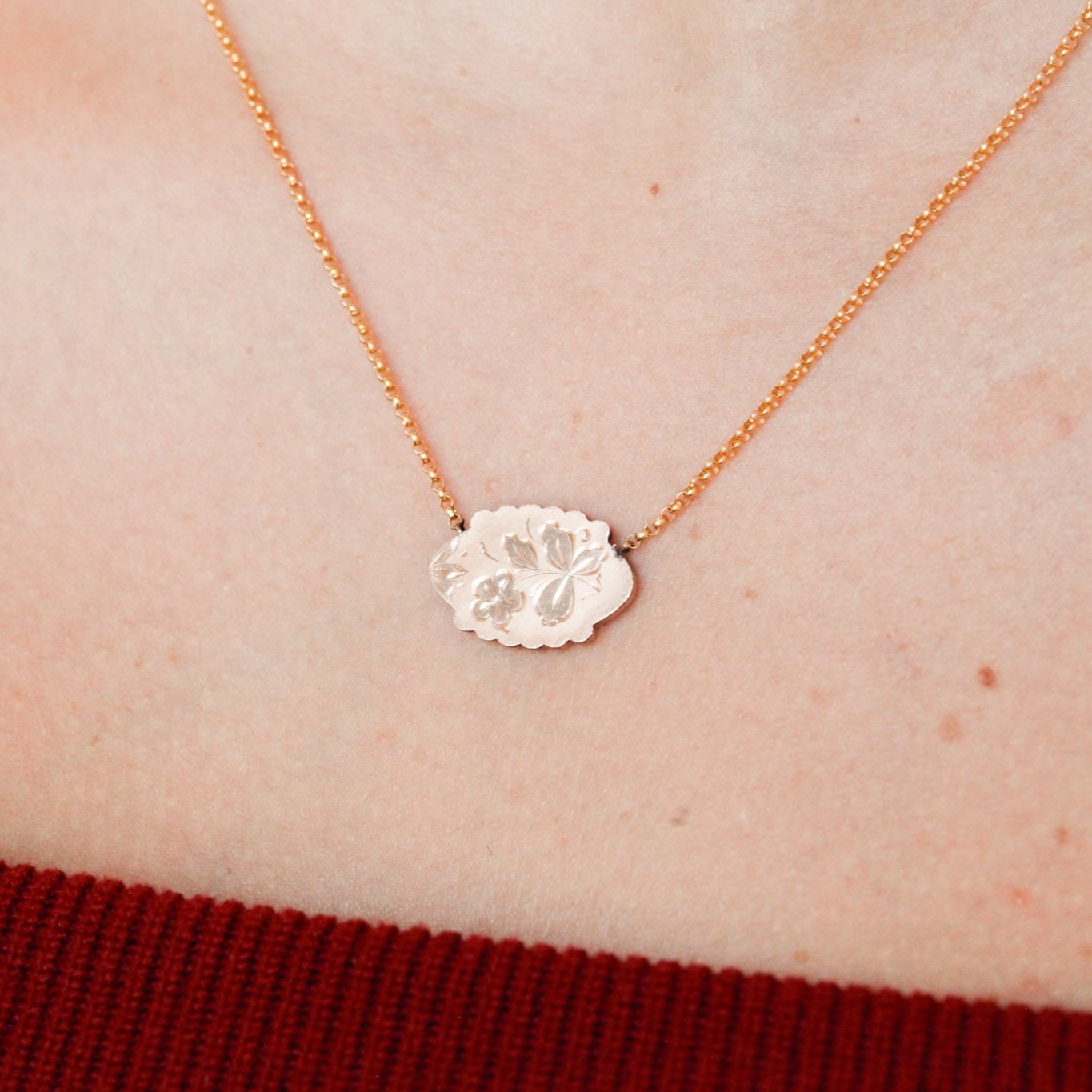 Aimé Floral Pendant