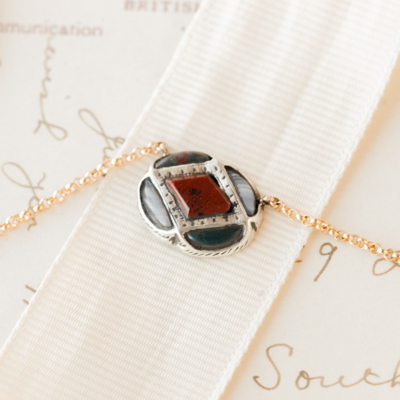 Blarney Petite Agate Pendant