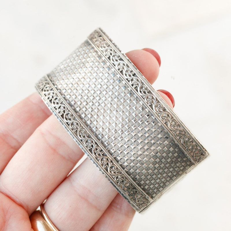Conried Silver Bangle