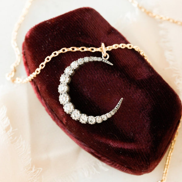 Lucky Rhinestone Horseshoe Pendant